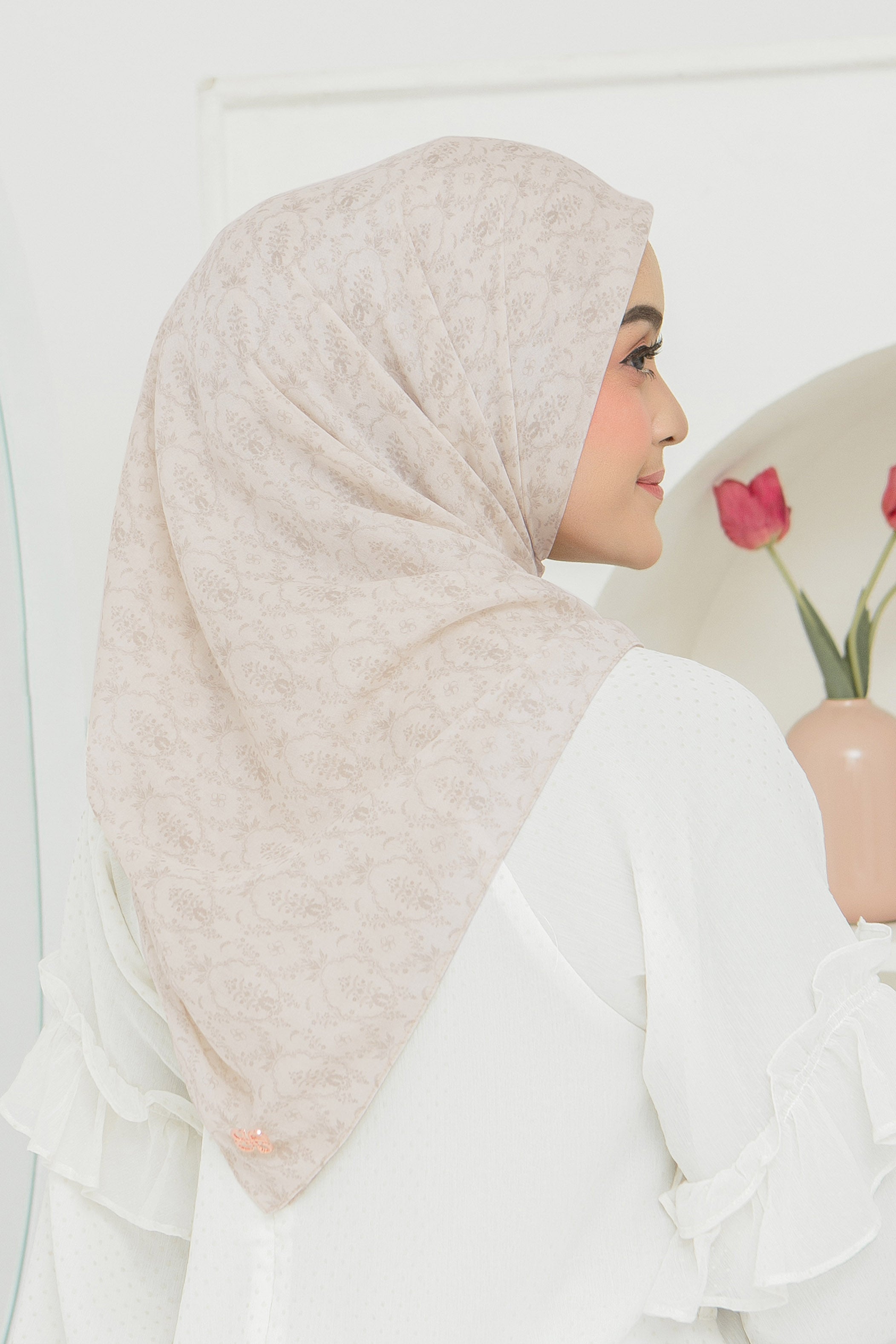 Diario - Ultrafine Adena Scarf Kerudung Segi Empat