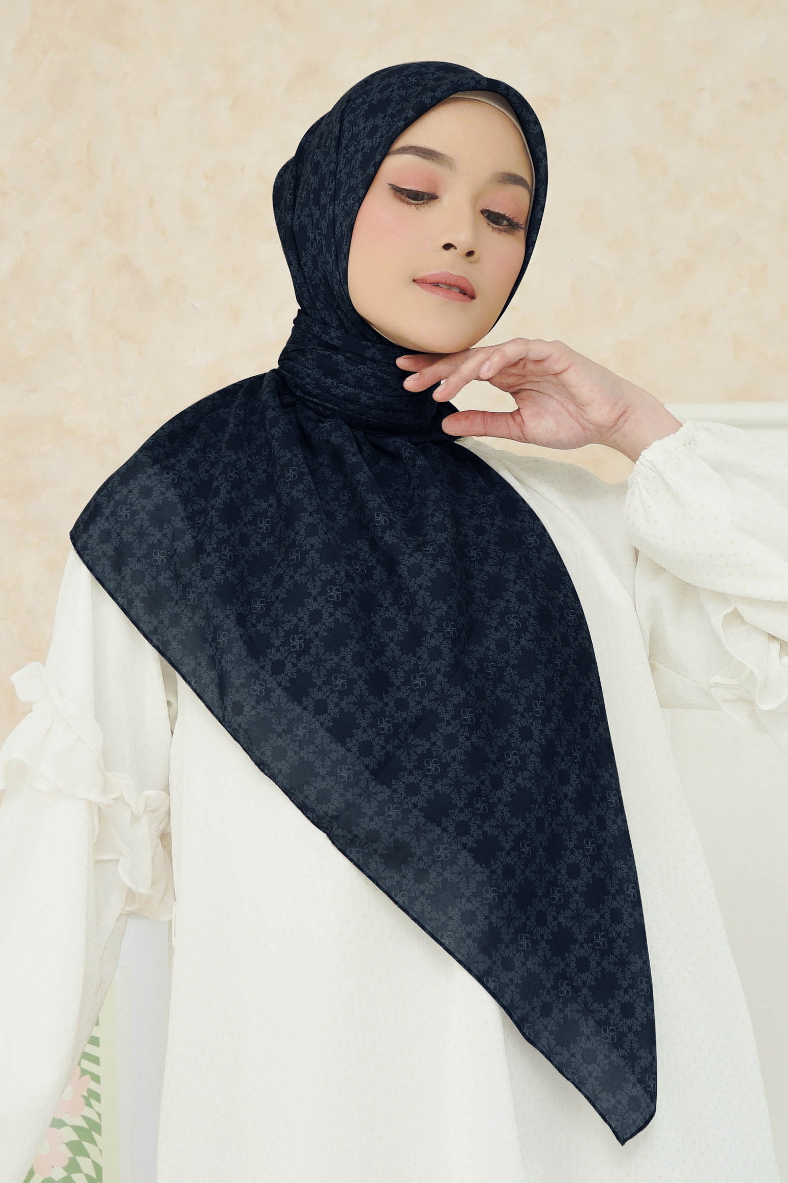 Ultrafine Callista Scarf Kerudung Segi Empat