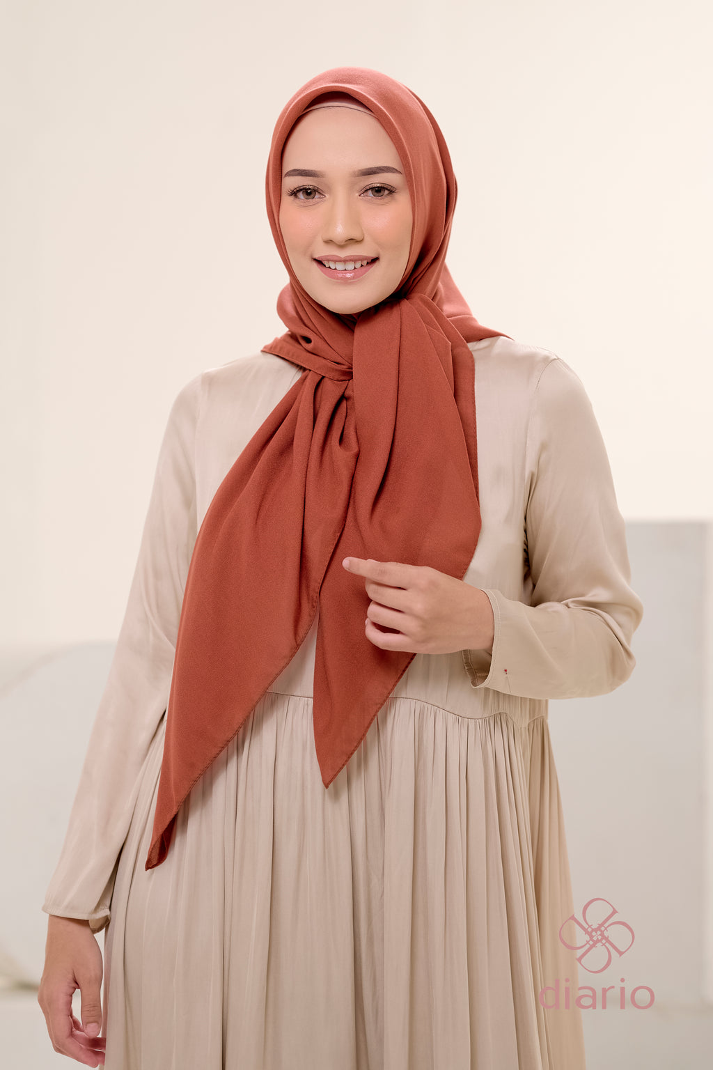 Diario - Kerudung Segi Empat Ultrafine Plain Scarf Voal Orange Series