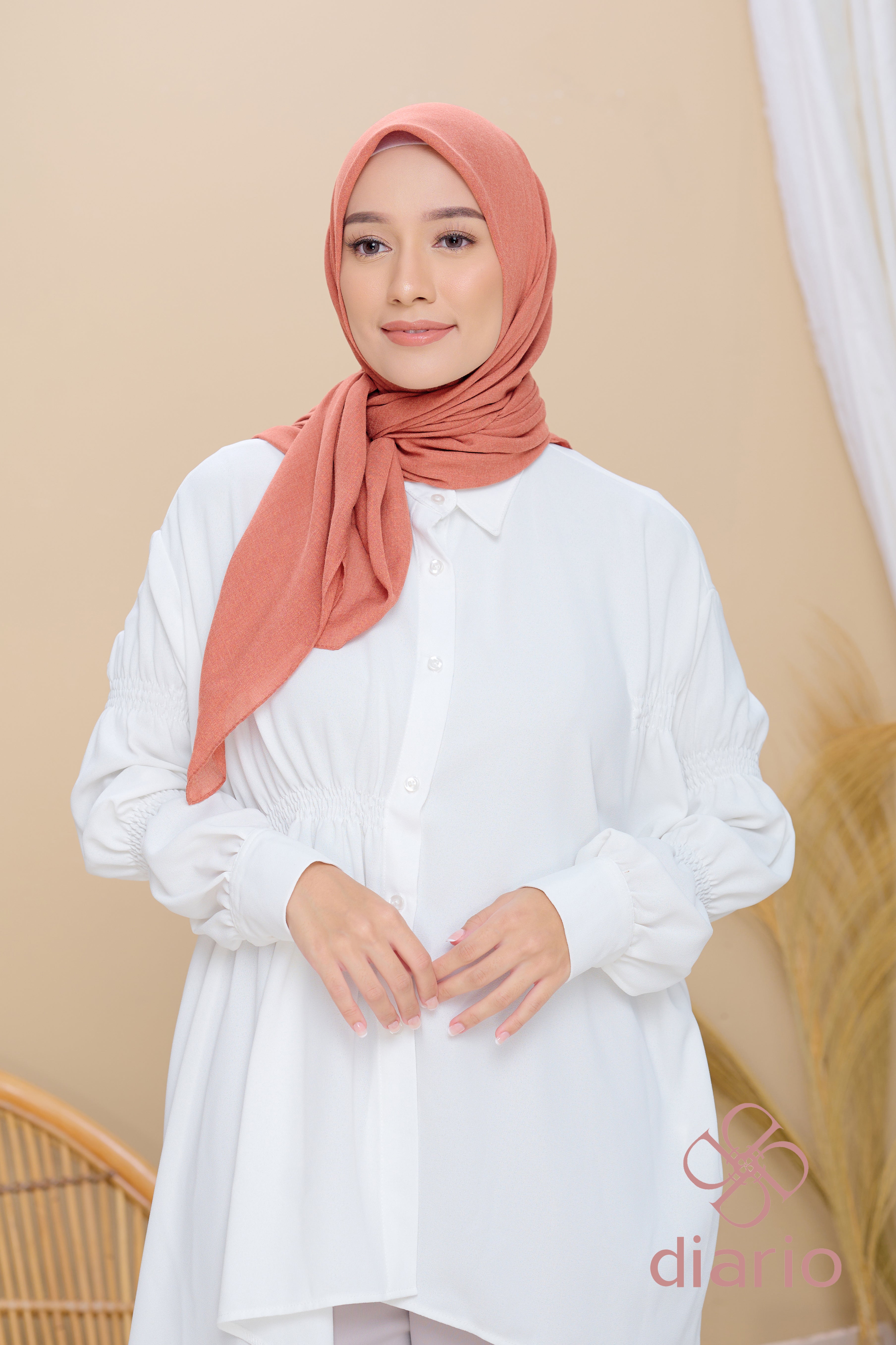 Diario - Kerudung Segi Empat Paris Japan Premium Plain Scarf