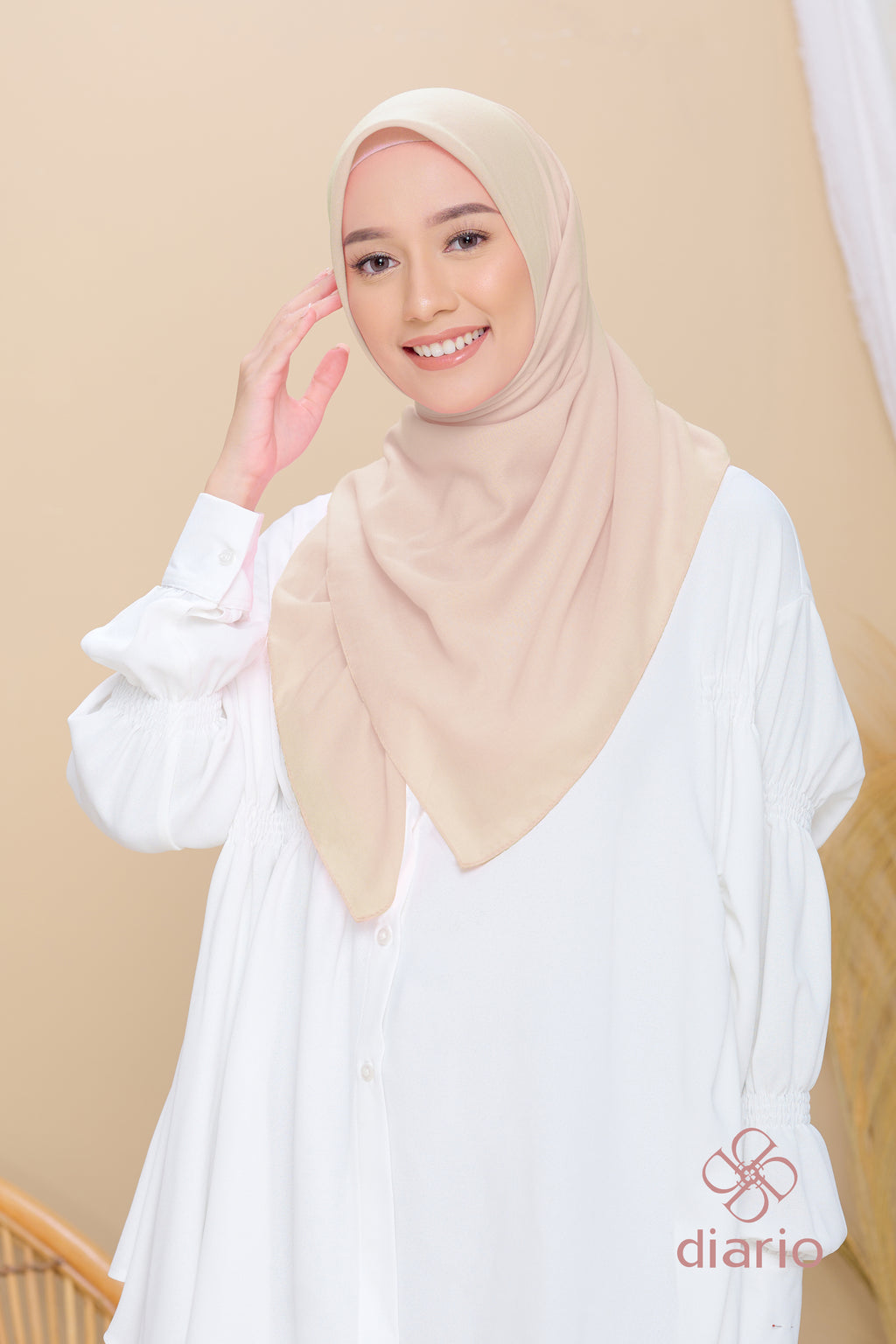 Diario - Kerudung Segi Empat Paris Premium Plain Scarf