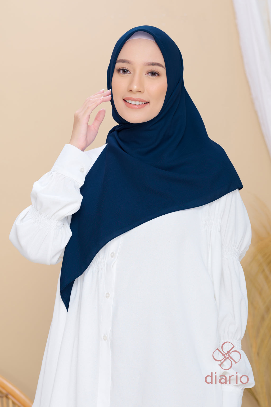 Diario - Kerudung Segi Empat Paris Premium Plain Scarf