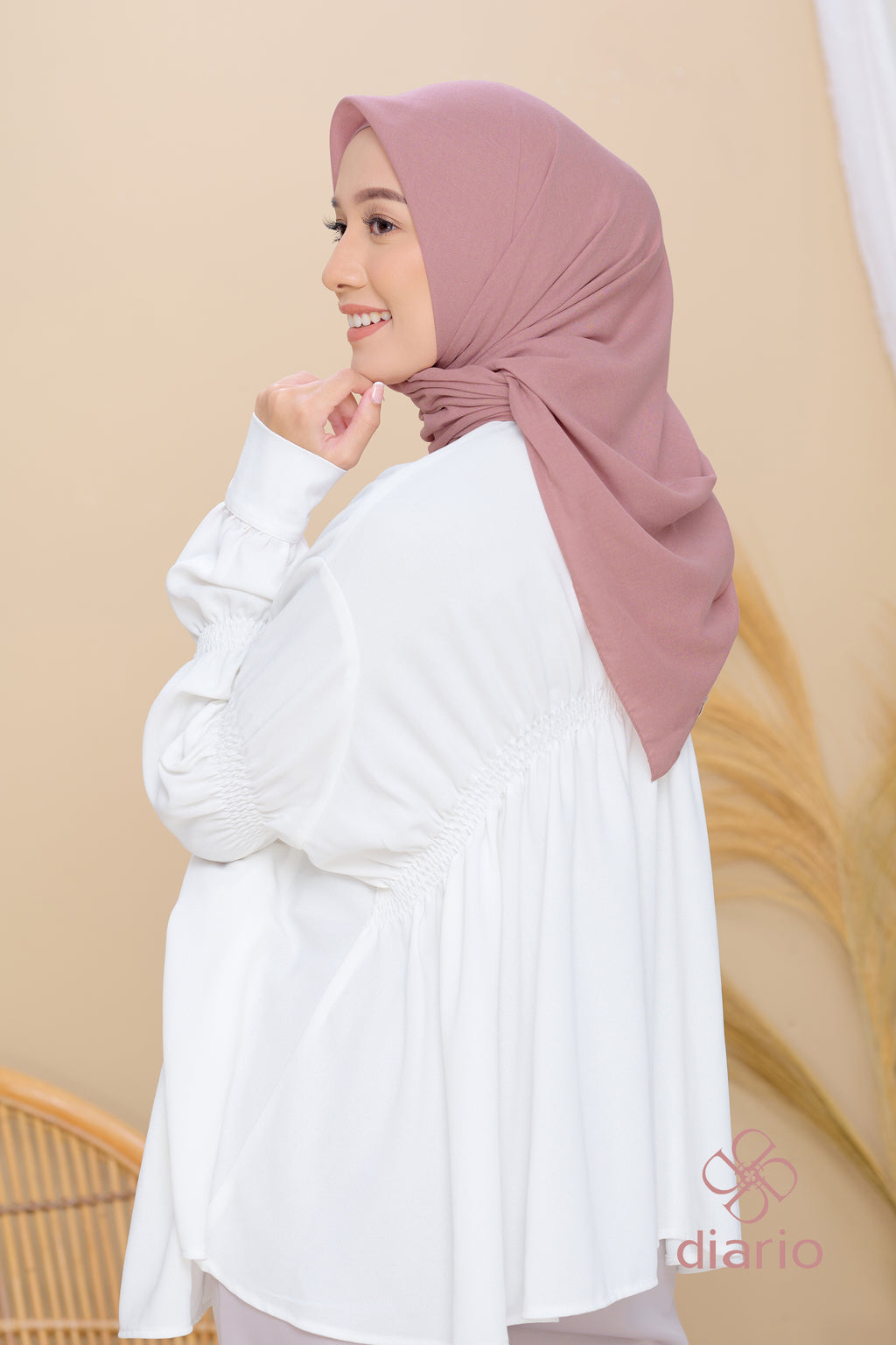 Diario - Kerudung Segi Empat Paris Premium Plain Scarf