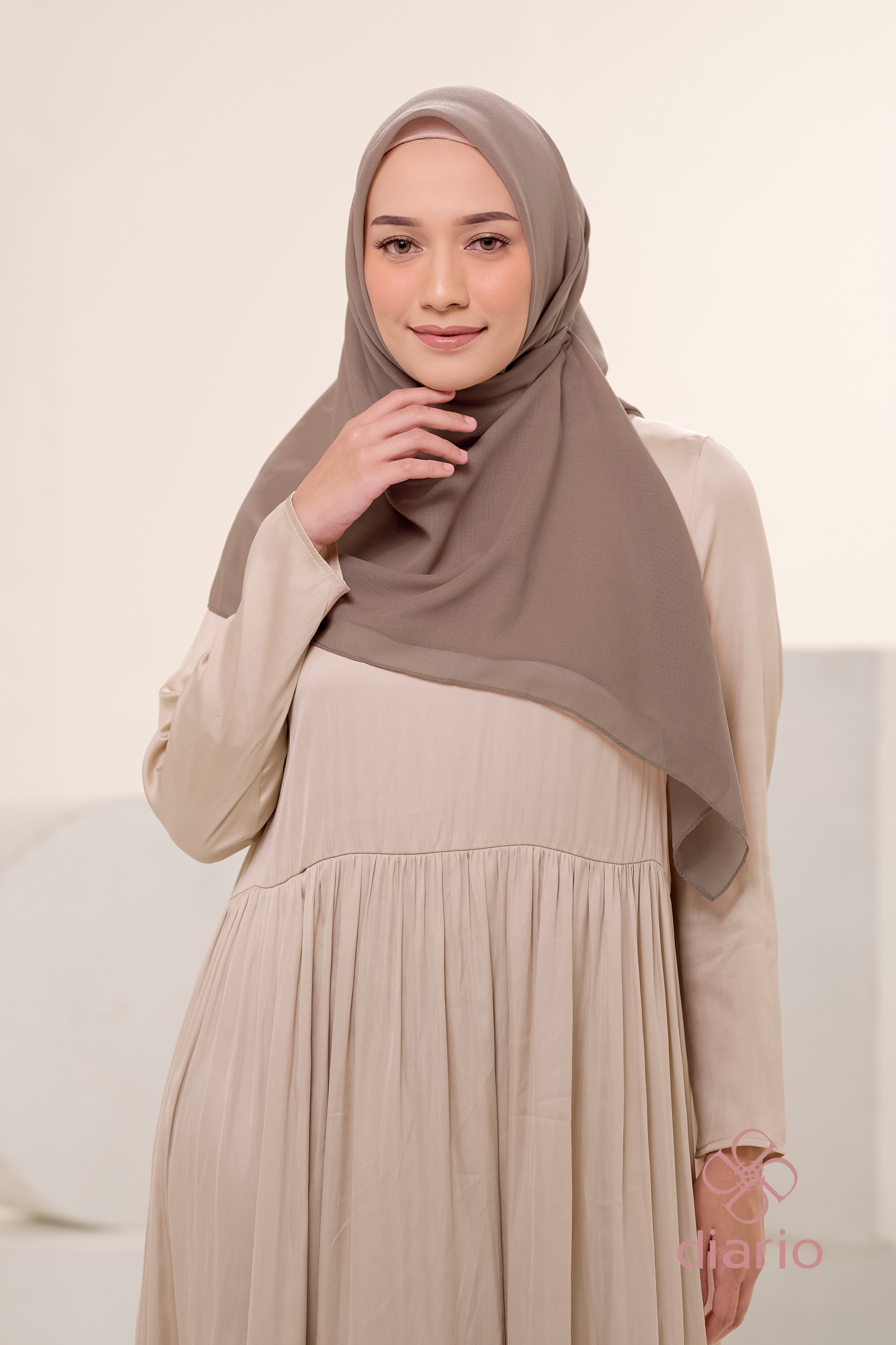 Diario - Kerudung Segi Empat Ultrafine Plain Scarf Voal Nude Series