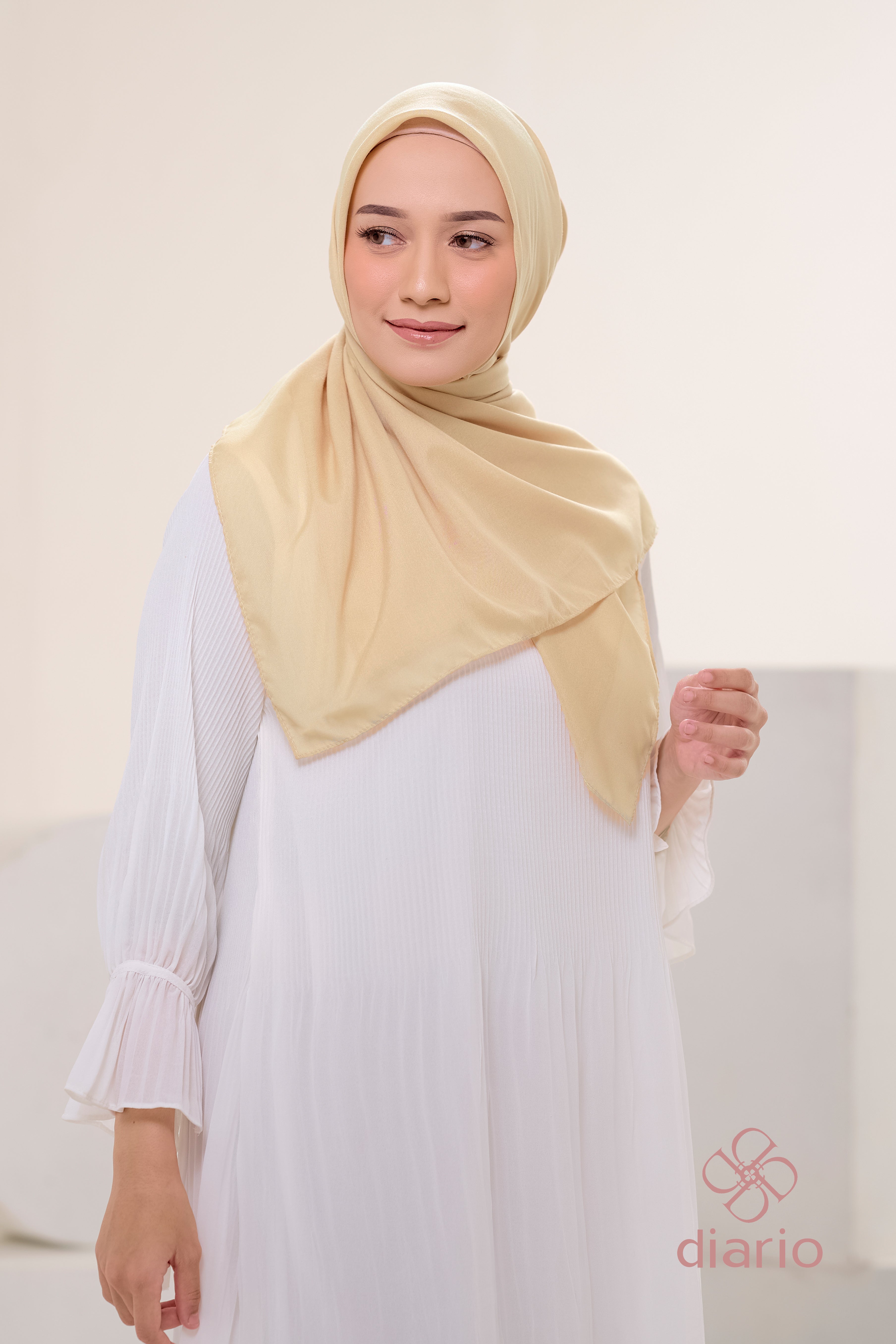 Diario - Kerudung Segi Empat Ultrafine Plain Scarf Voal Nude Series