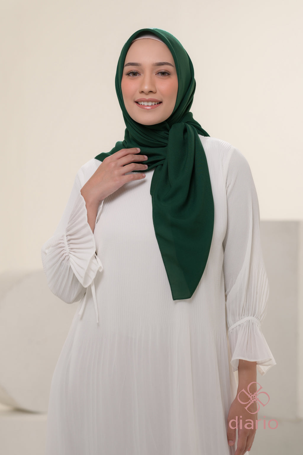 Diario - Kerudung Segi Empat Ultrafine Plain Scarf Voal Green Series