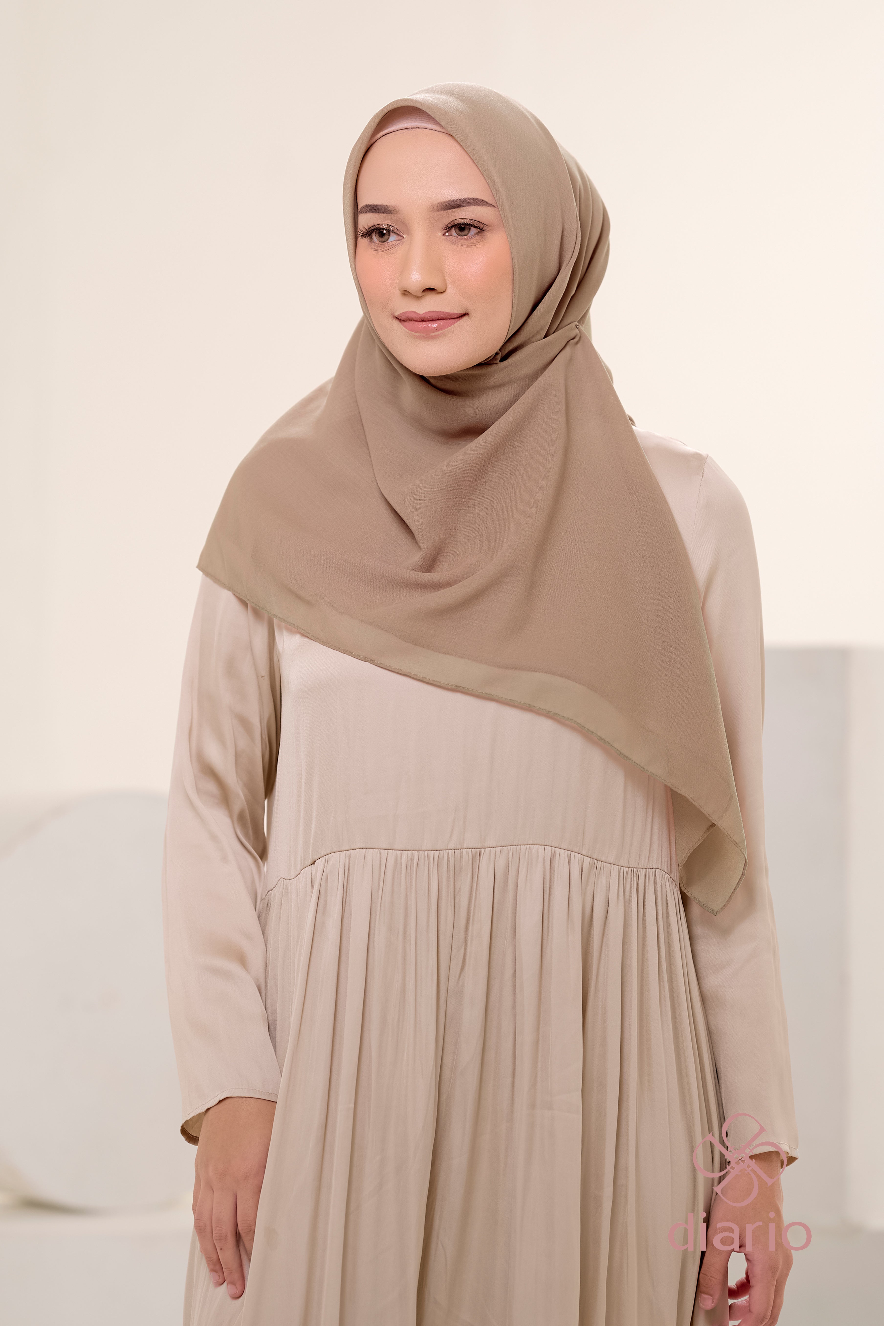 Diario - Kerudung Segi Empat Ultrafine Plain Scarf Voal Nude Series