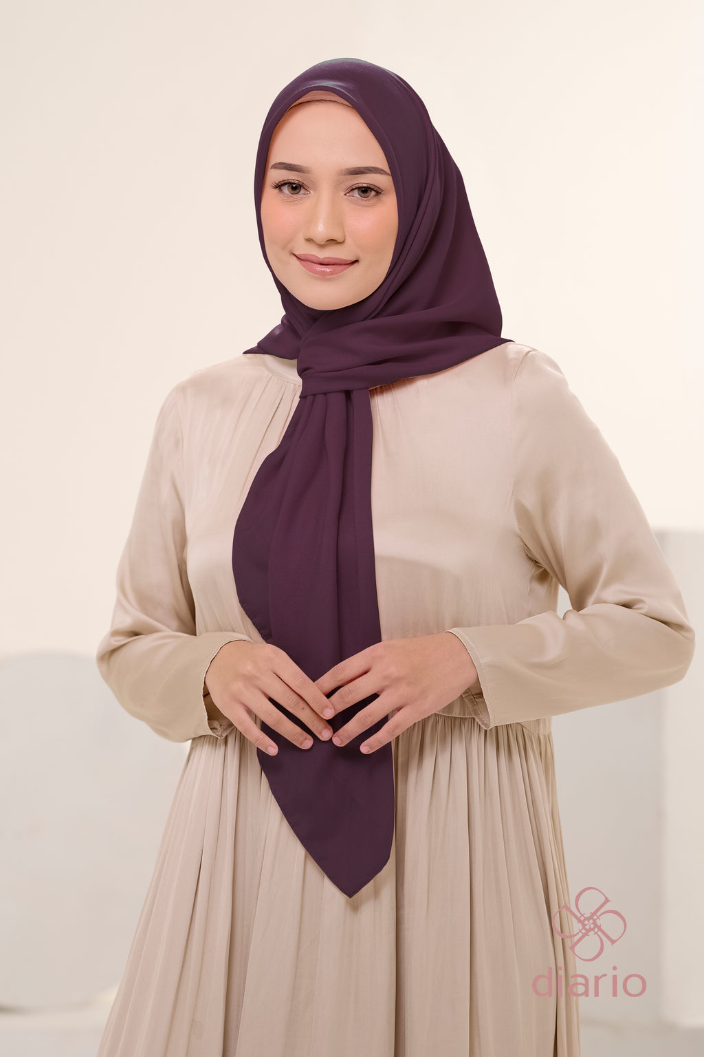 Diario - Kerudung Segi Empat Ultrafine Plain Scarf Purple Series