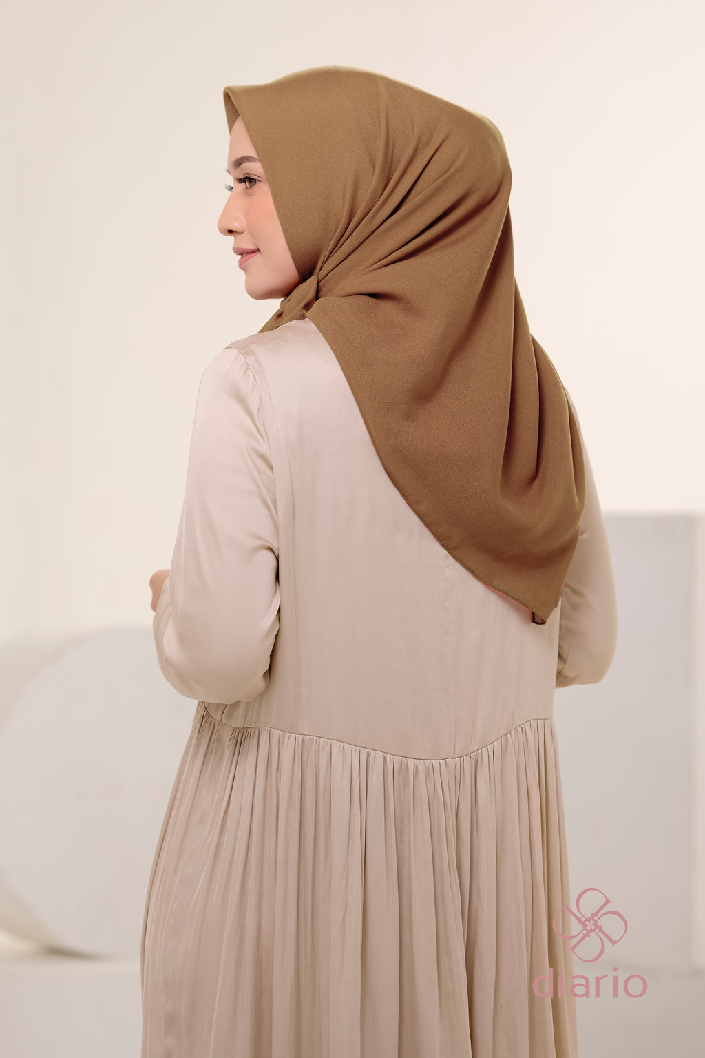 Diario - Kerudung Segi Empat Ultrafine Plain Scarf Voal Nude Series