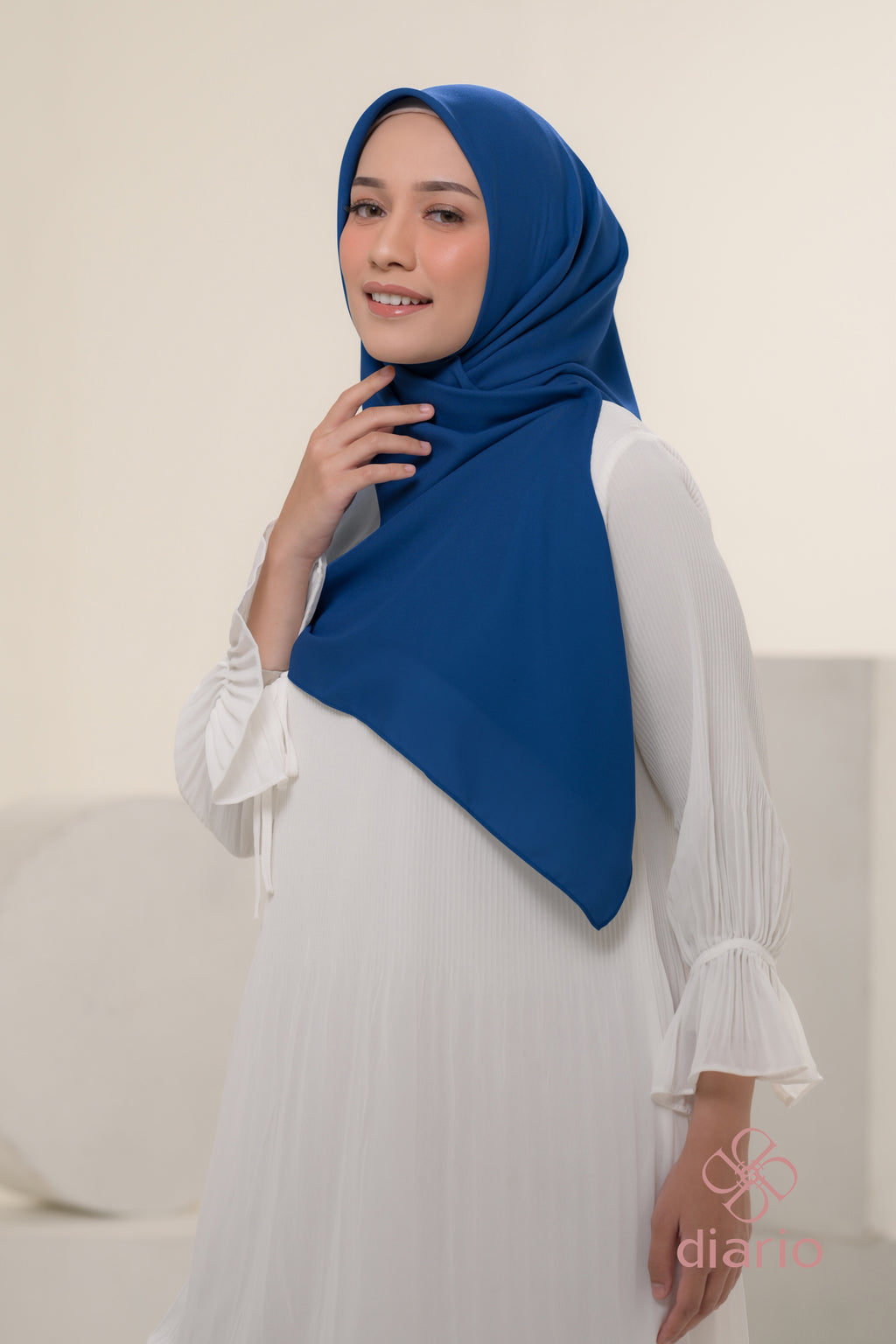 Diario - Kerudung Segi Empat Ultrafine Plain Scarf Voal Blue Series