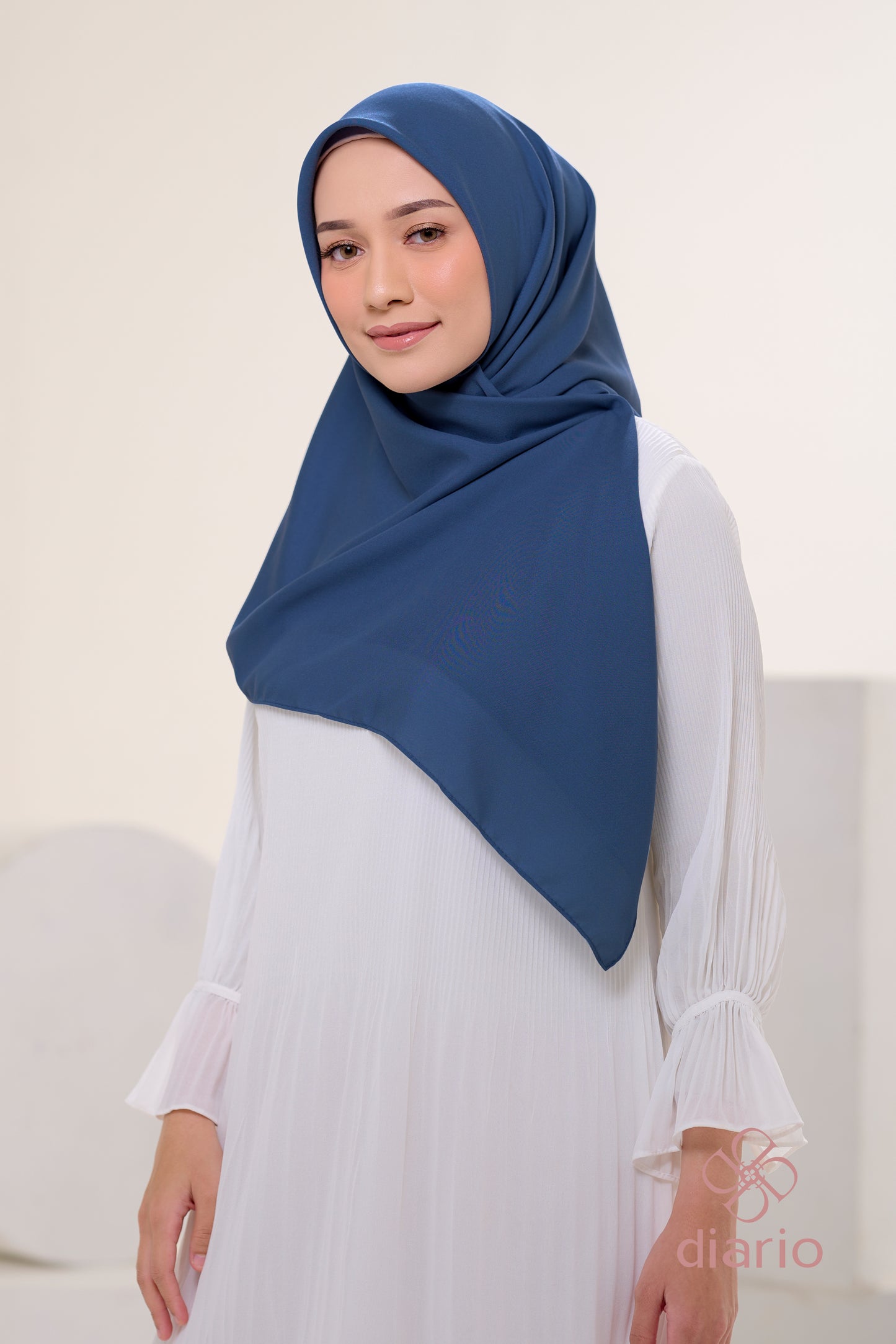 Diario - Kerudung Segi Empat Ultrafine Plain Scarf Voal Blue Series