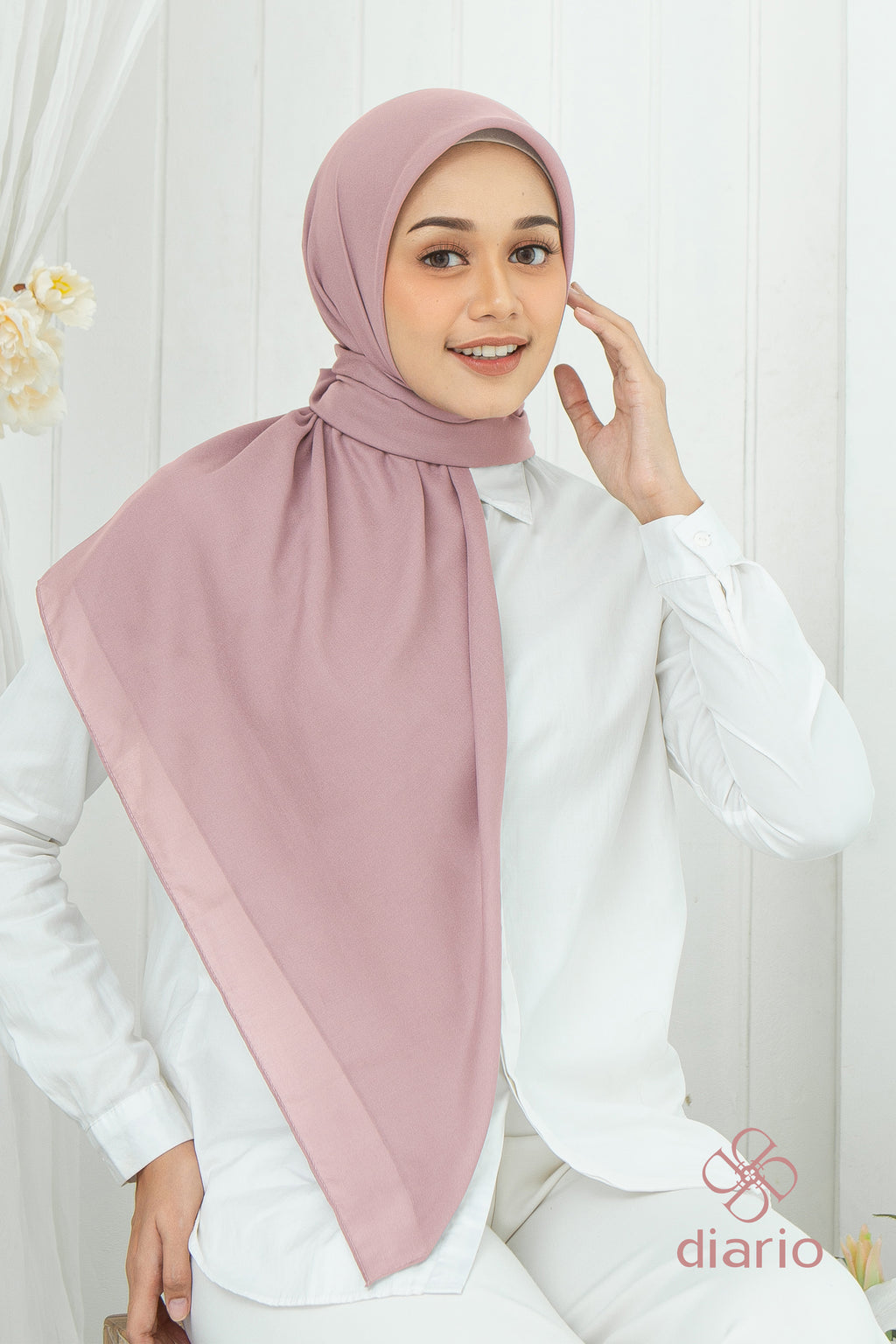 Diario - Kerudung Segi Empat Ultrafine Plain Scarf Purple Series