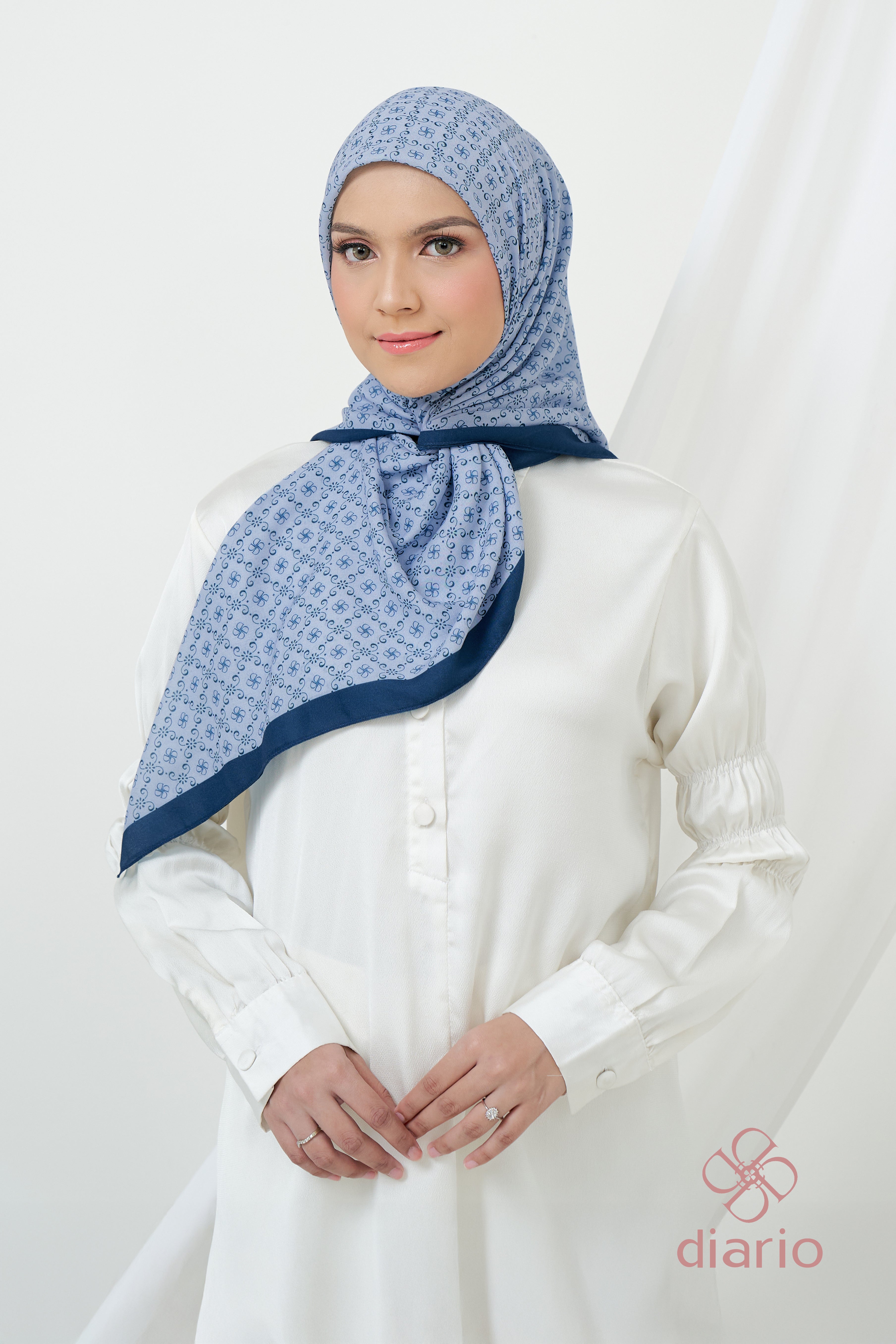 Diario - Ultrafine Riana Scarf Kerudung Segi Empat