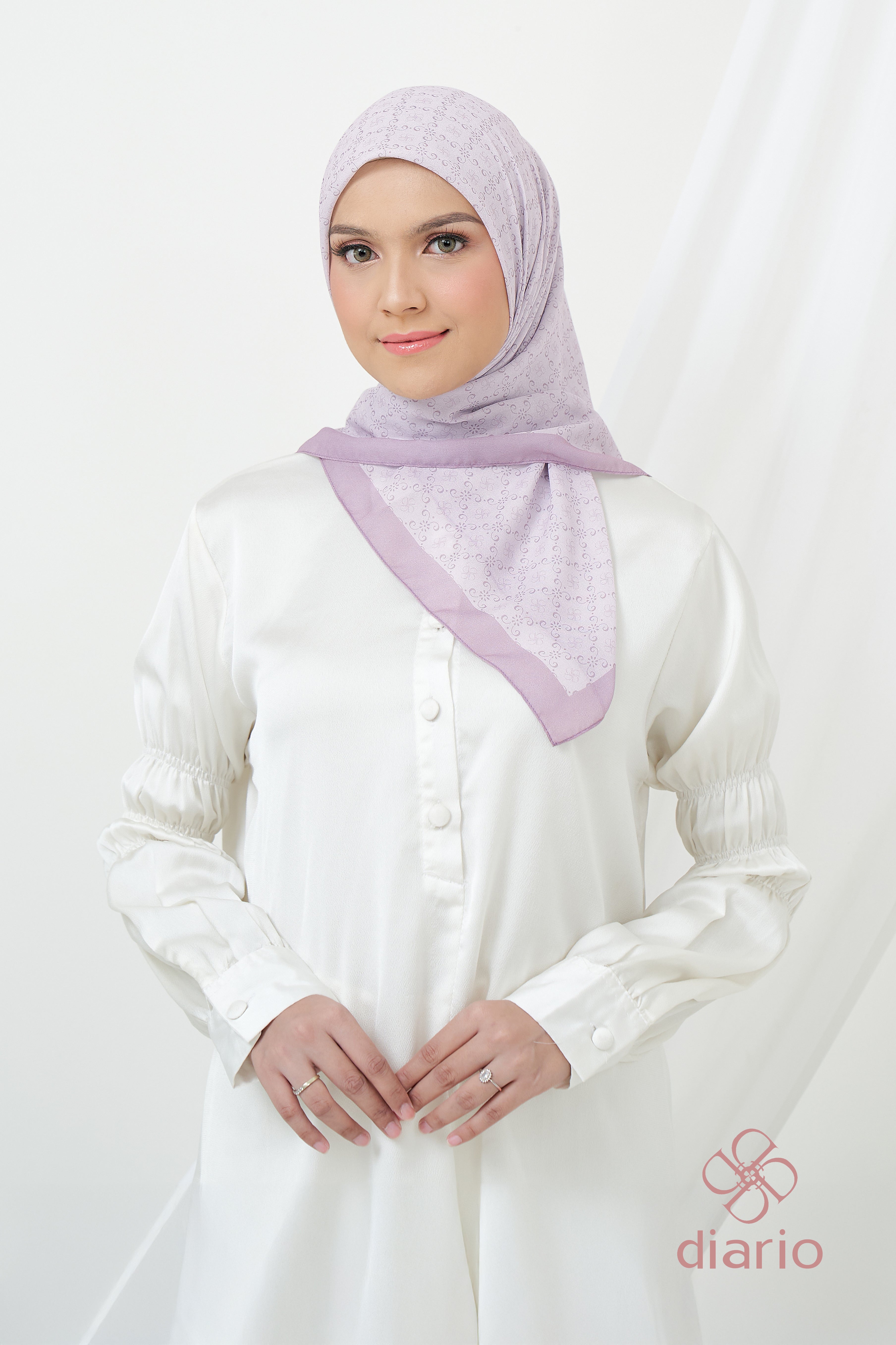 Diario - Ultrafine Riana Scarf Kerudung Segi Empat