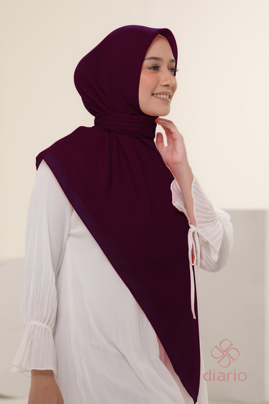 Diario - Kerudung Segi Empat Sahara Plain Scarf