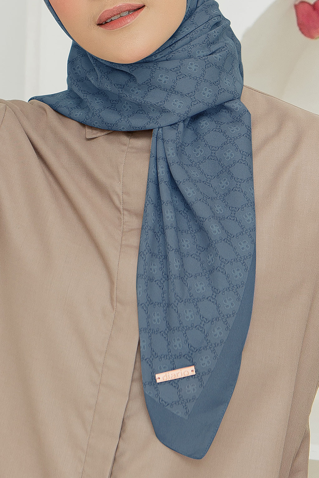Ultrafine Ferisha Scarf Kerudung Segi Empat