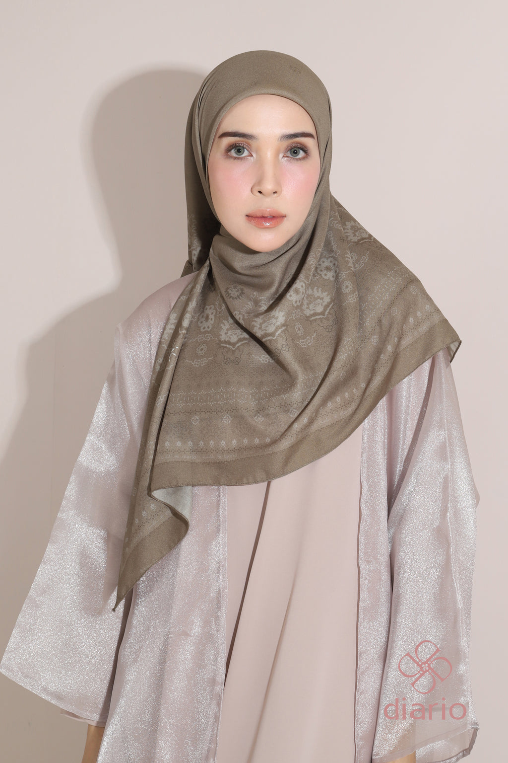 Diario x Hamidah - Kerudung Segi Empat Mouna Series Ultrafine