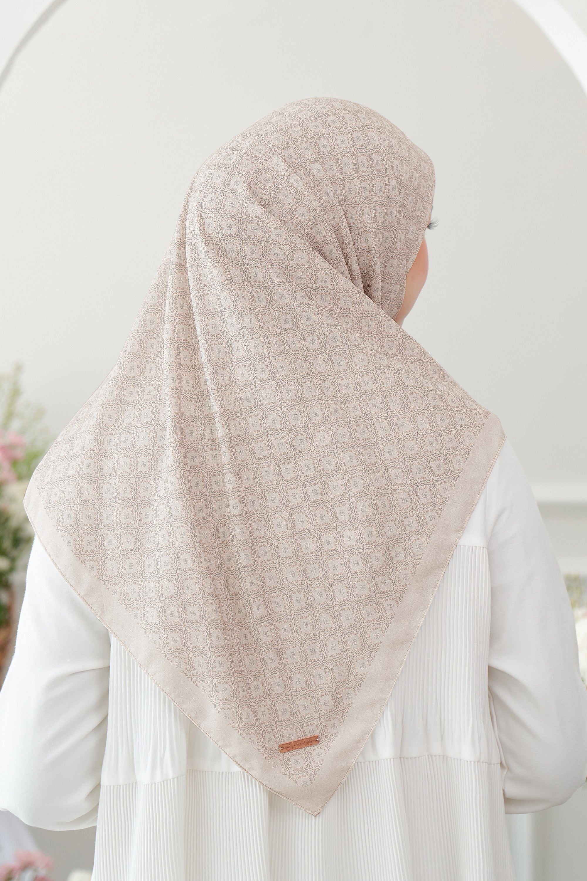 Ultrafine Tania Scarf Kerudung Segi Empat