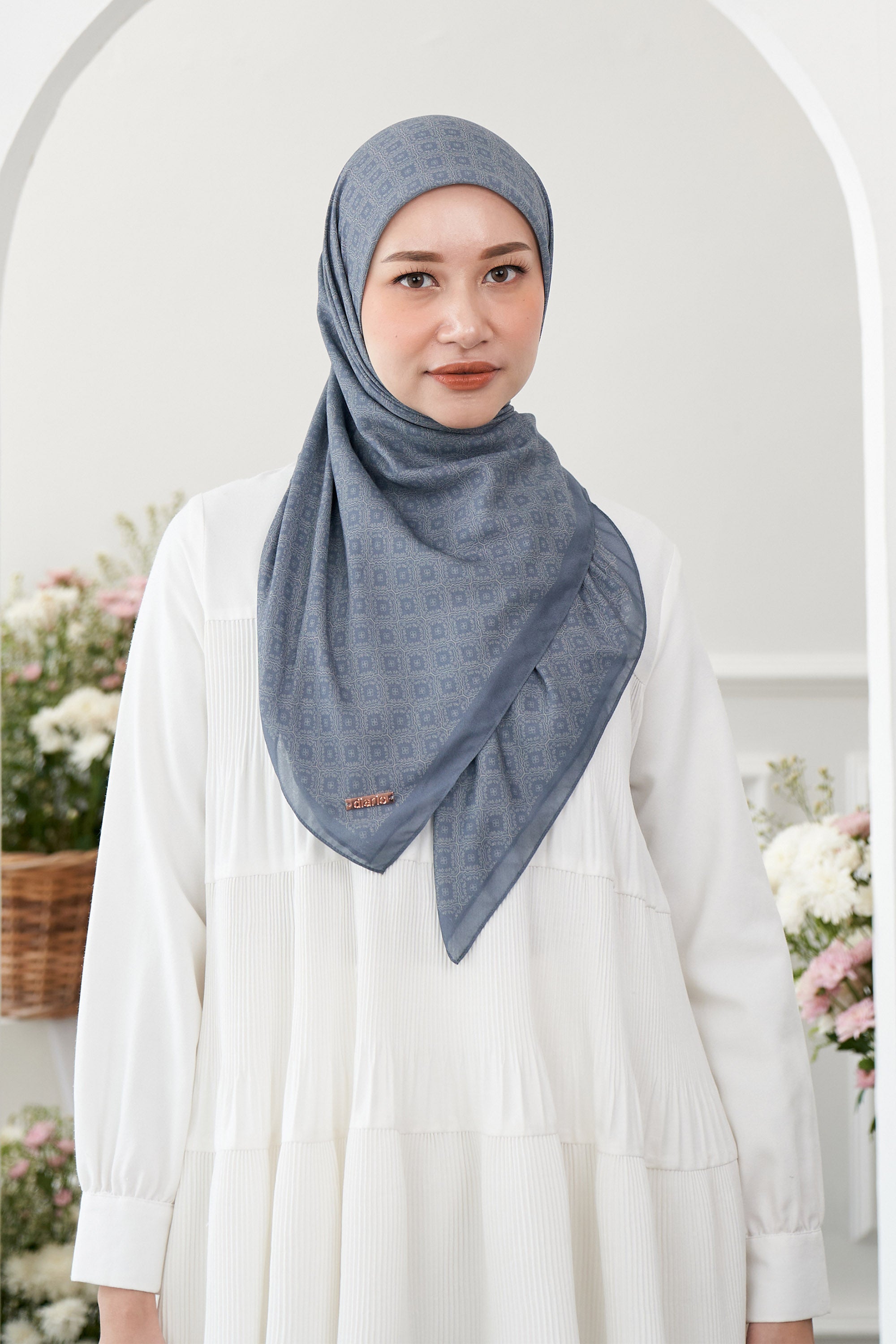 Ultrafine Tania Scarf Kerudung Segi Empat
