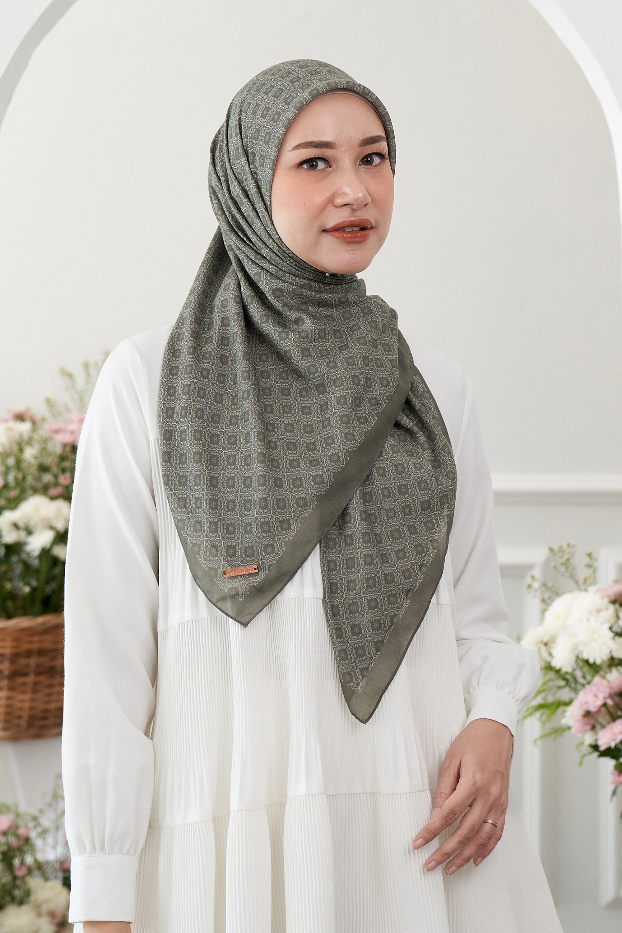Ultrafine Tania Scarf Kerudung Segi Empat