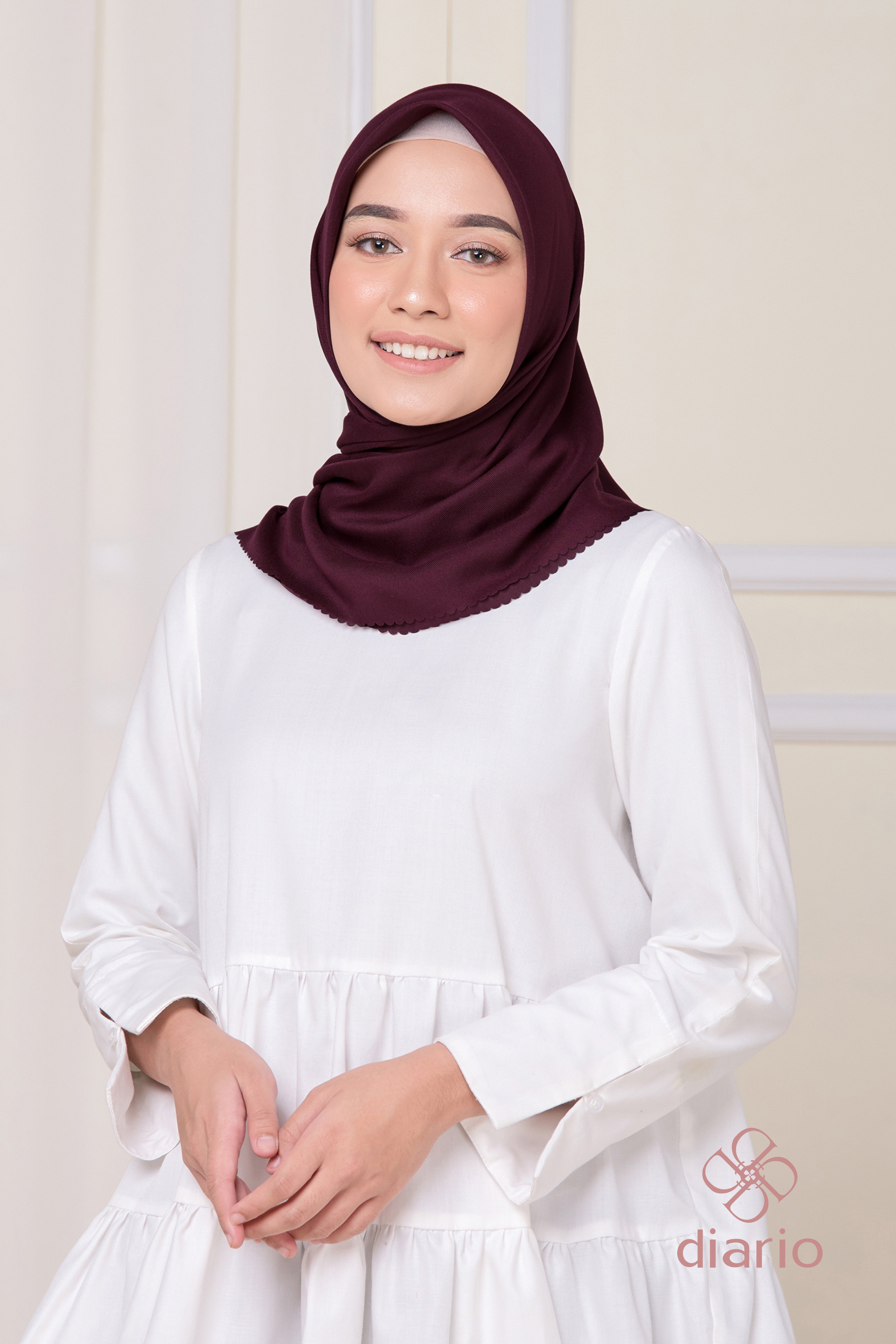Diario - Kerudung Segi Empat Ultimate LC Plain Scarf