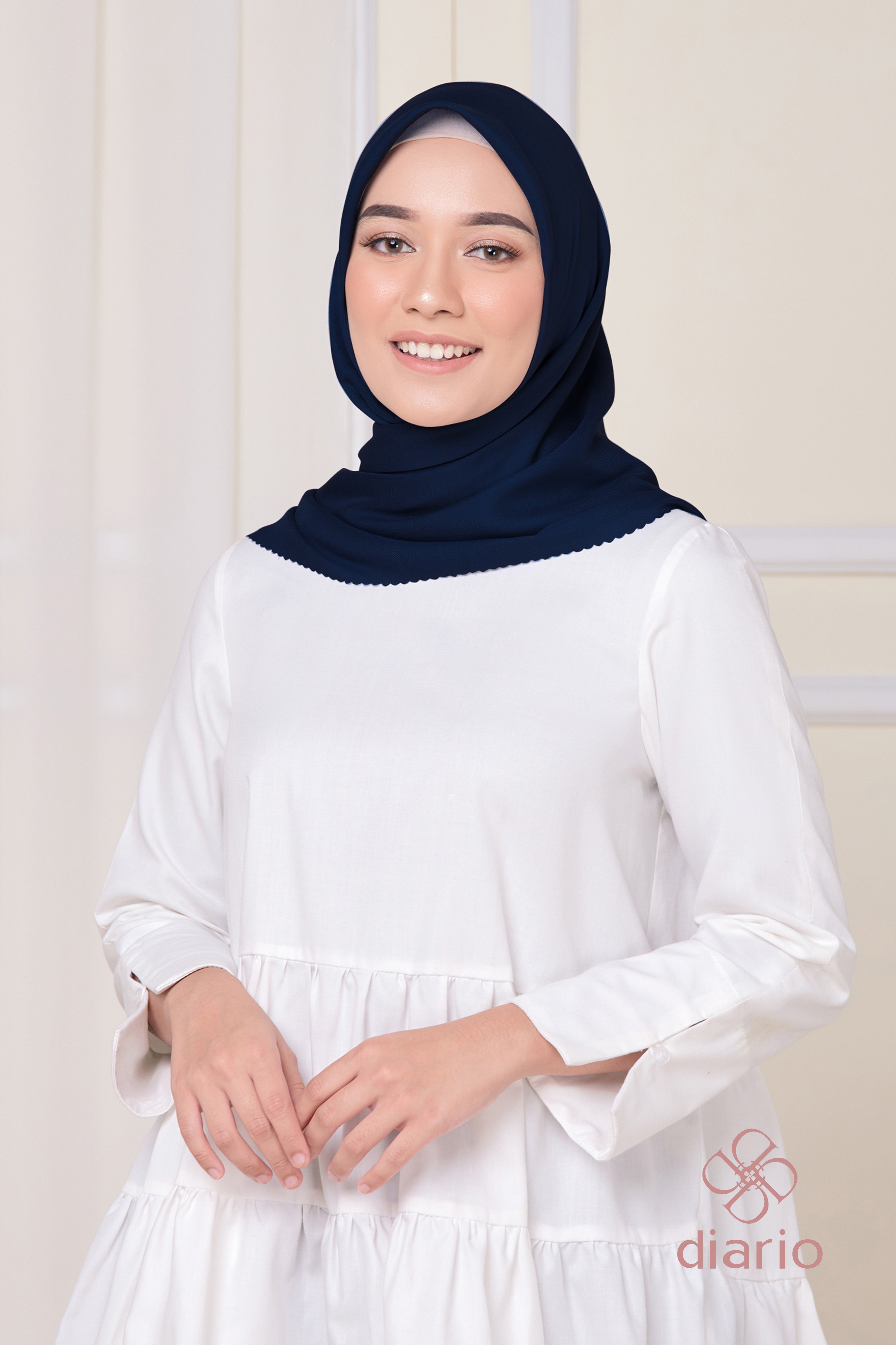 Diario - Kerudung Segi Empat Ultimate LC Plain Scarf