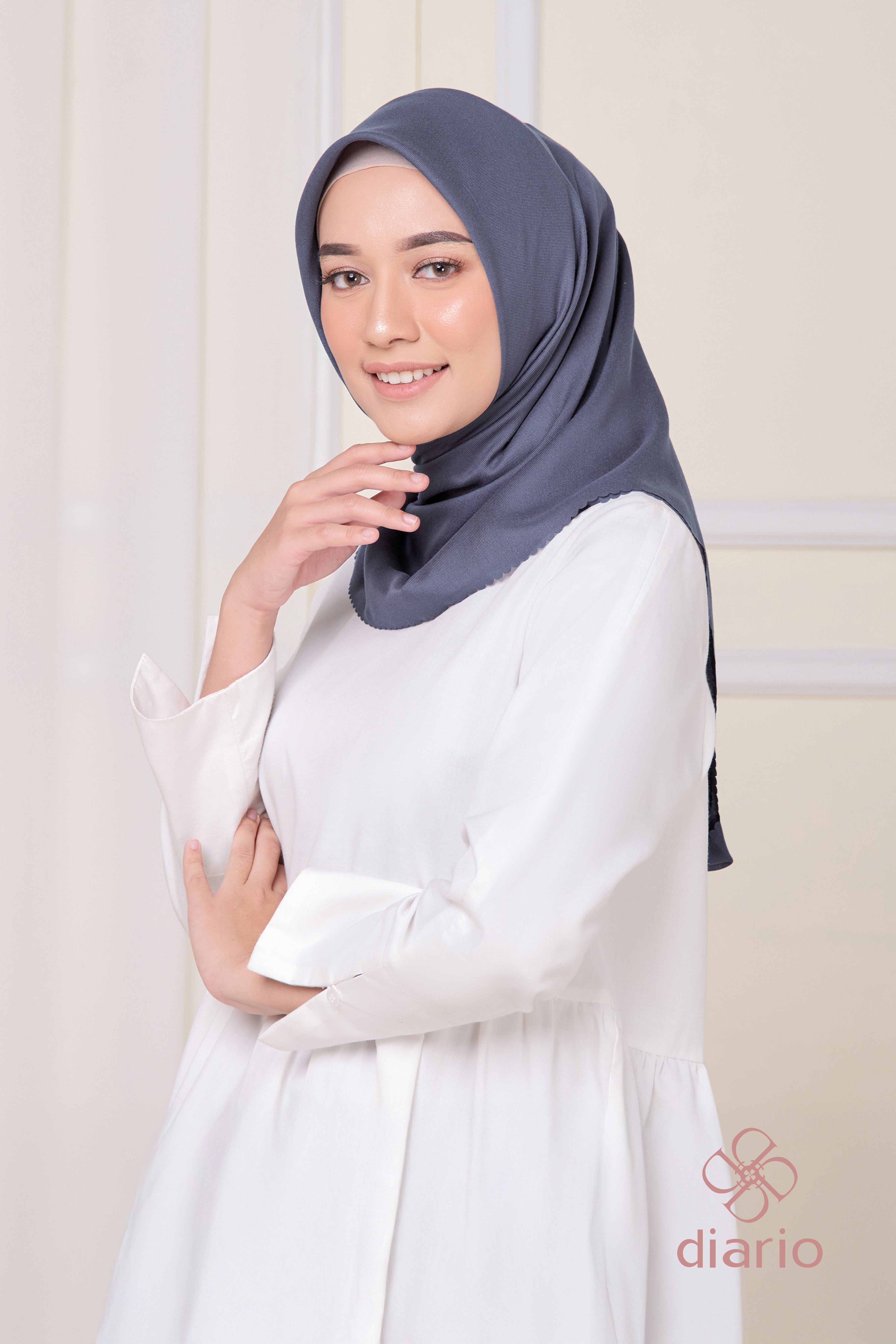 Diario - Kerudung Segi Empat Ultimate LC Plain Scarf