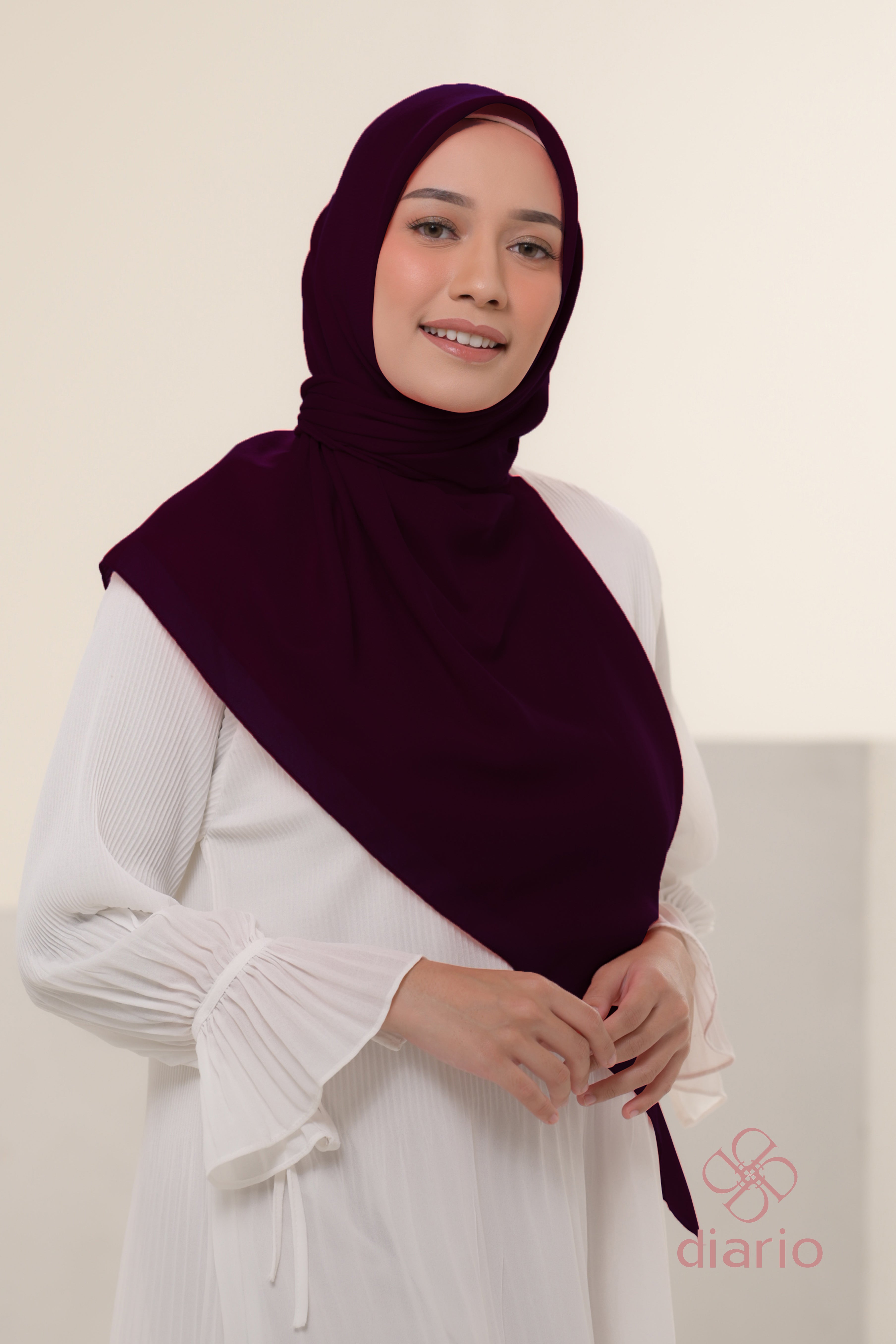 Diario - Kerudung Segi Empat Ultrafeel Plain Scarf