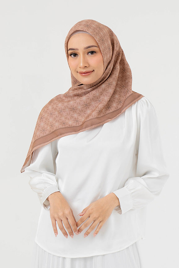 Ultrafine Livia Scarf Kerudung Segi Empat