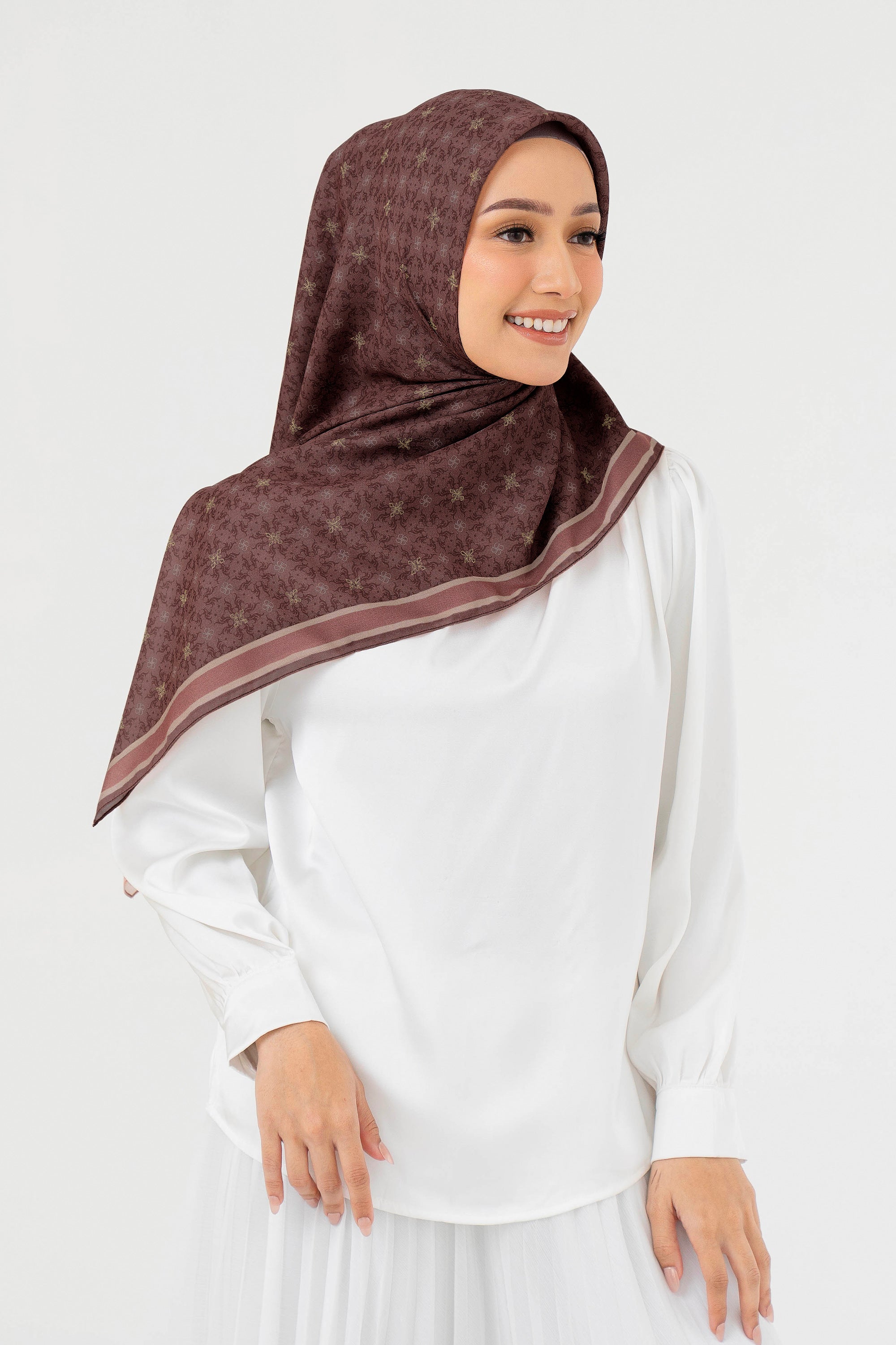 Ultrafine Livia Scarf Kerudung Segi Empat