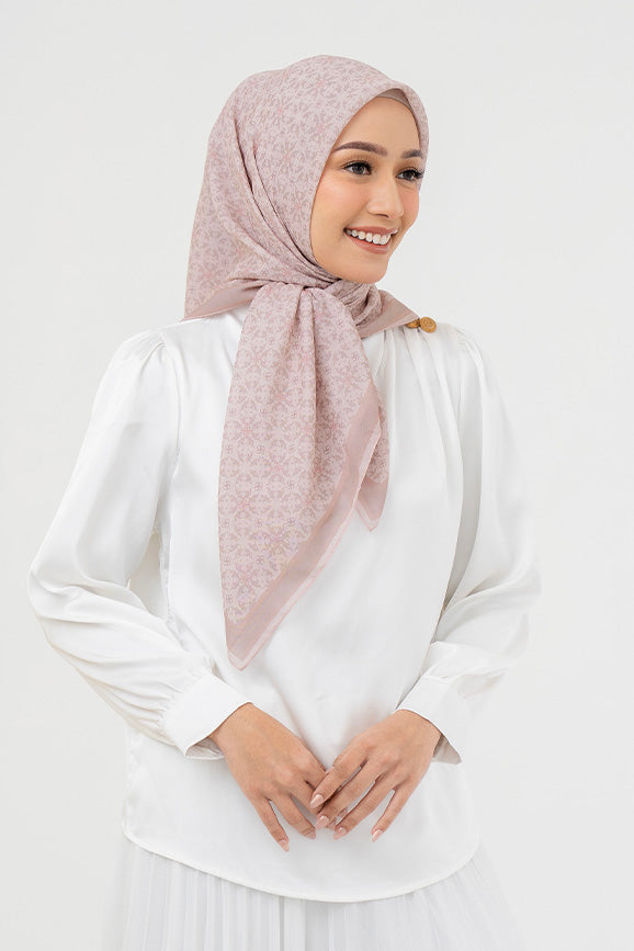 Ultrafine Livia Scarf Kerudung Segi Empat