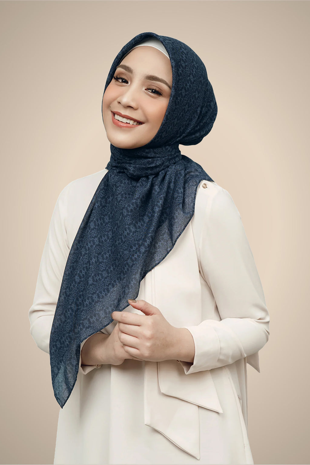 Diario x Nagita Slavina - Ultrafine Winter Plain Scarf Kerudung Segi Empat