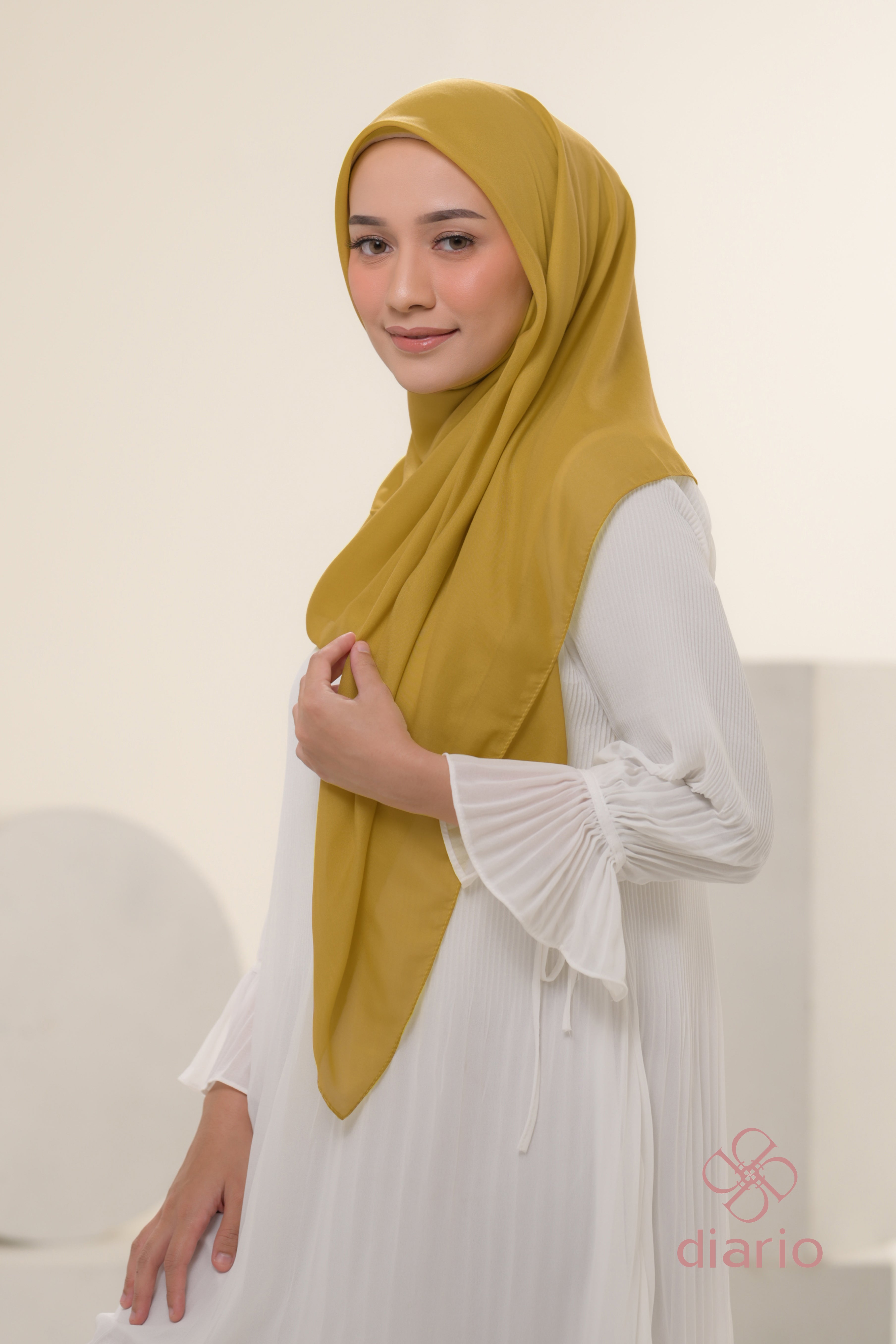 Diario - Kerudung Segi Empat Ultrafine Plain Scarf Voal Yellow Series