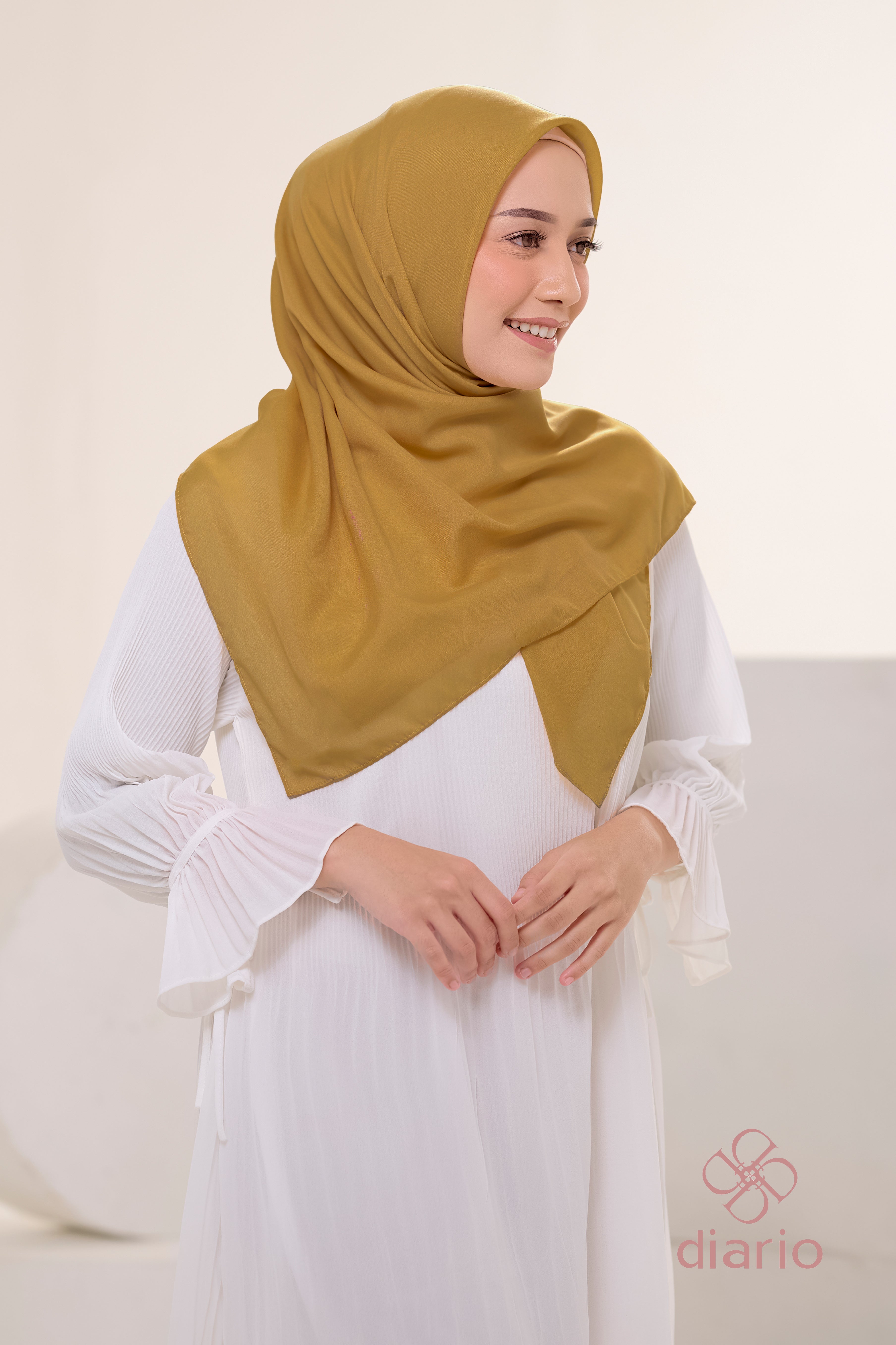 Diario - Kerudung Segi Empat Ultrafine Plain Scarf Voal Yellow Series