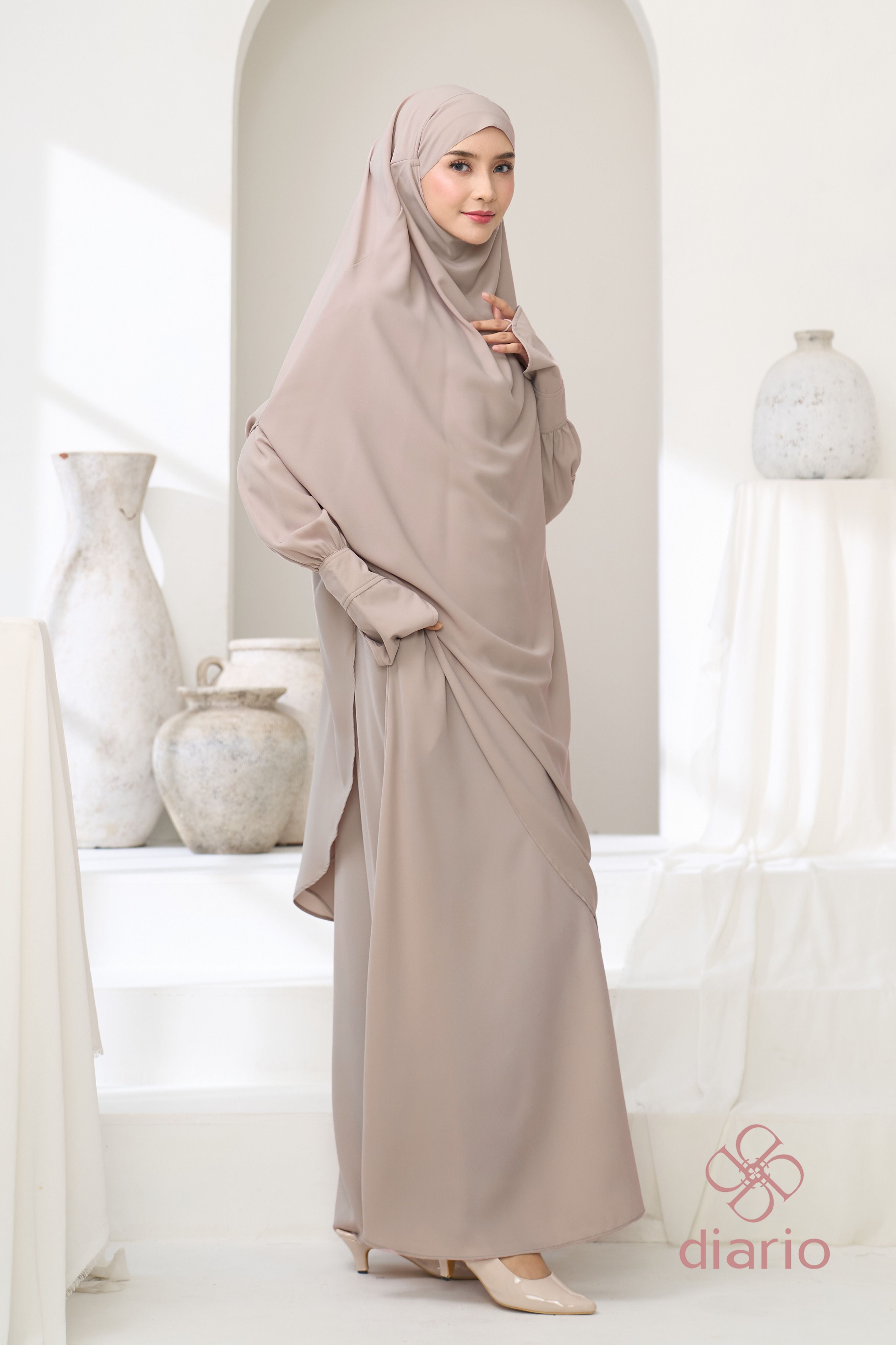 Diario - Yerra Abaya Set Khimar Haji dan Umrah