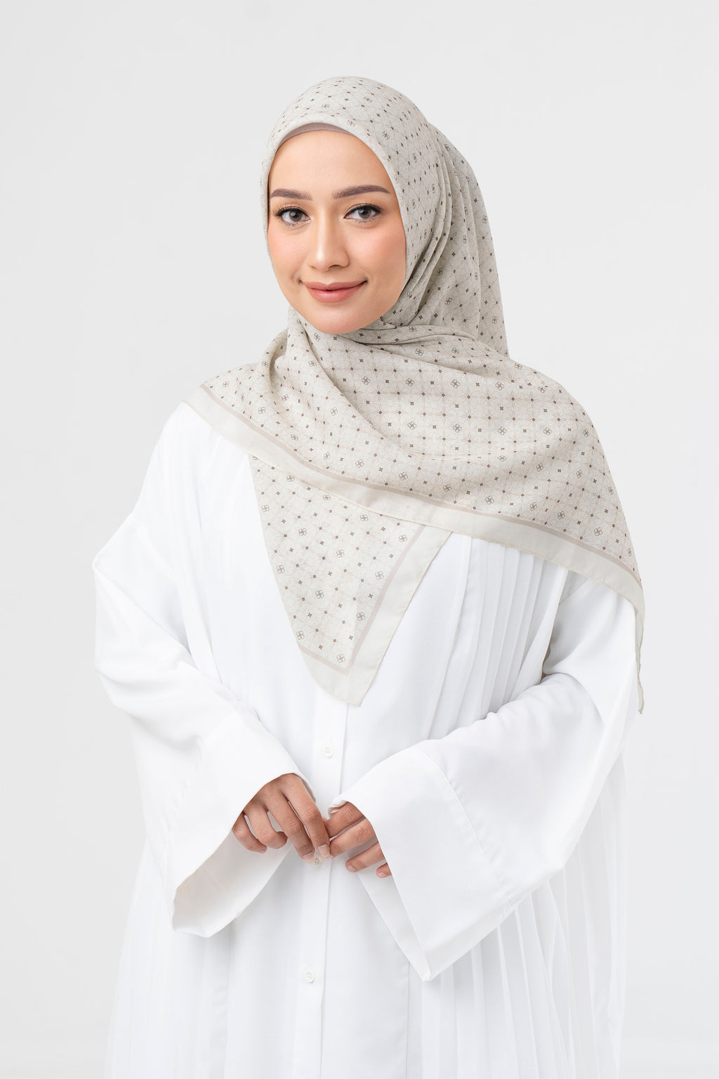Ultrafine Zahra Scarf Kerudung Segi Empat