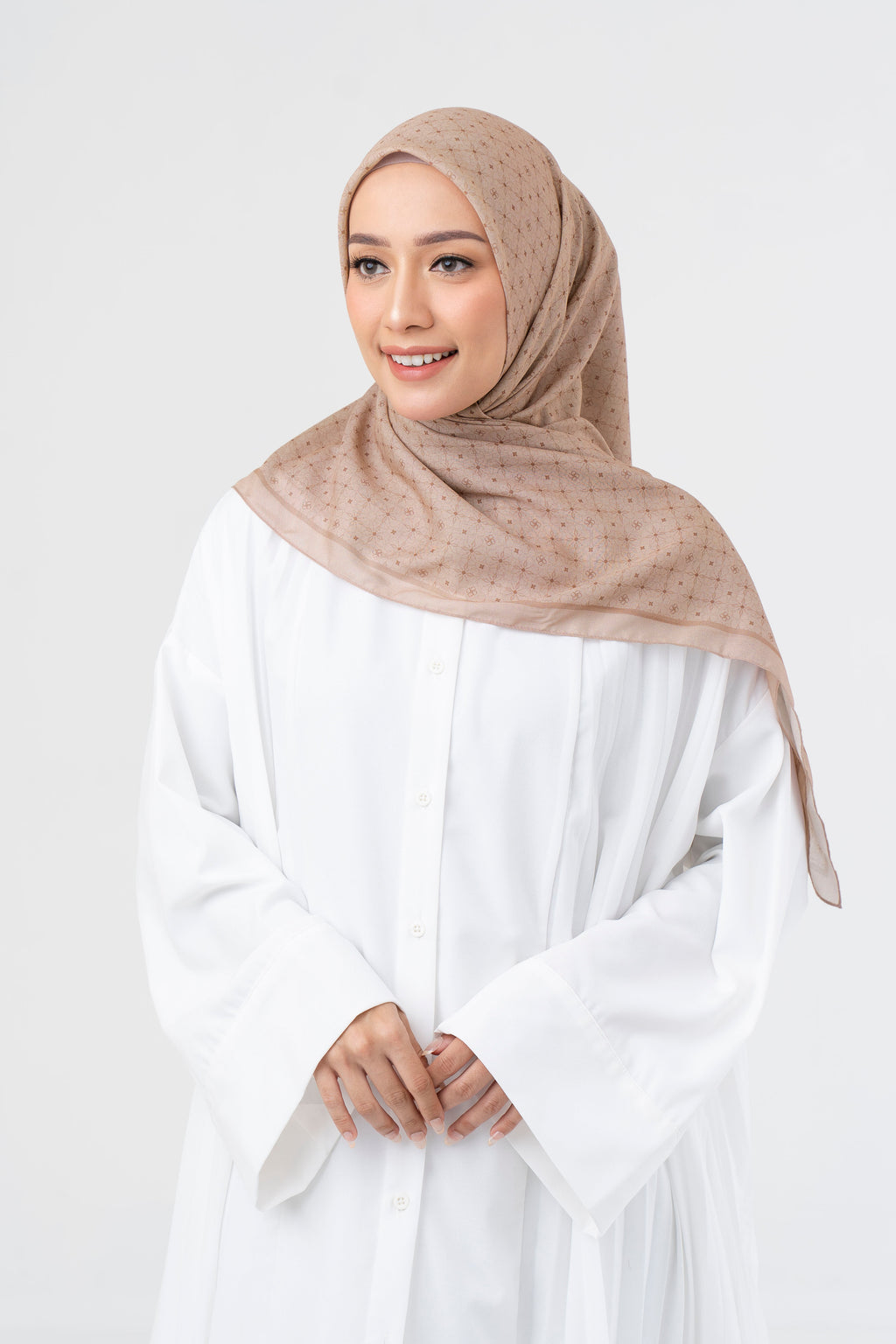 Ultrafine Zahra Scarf Kerudung Segi Empat