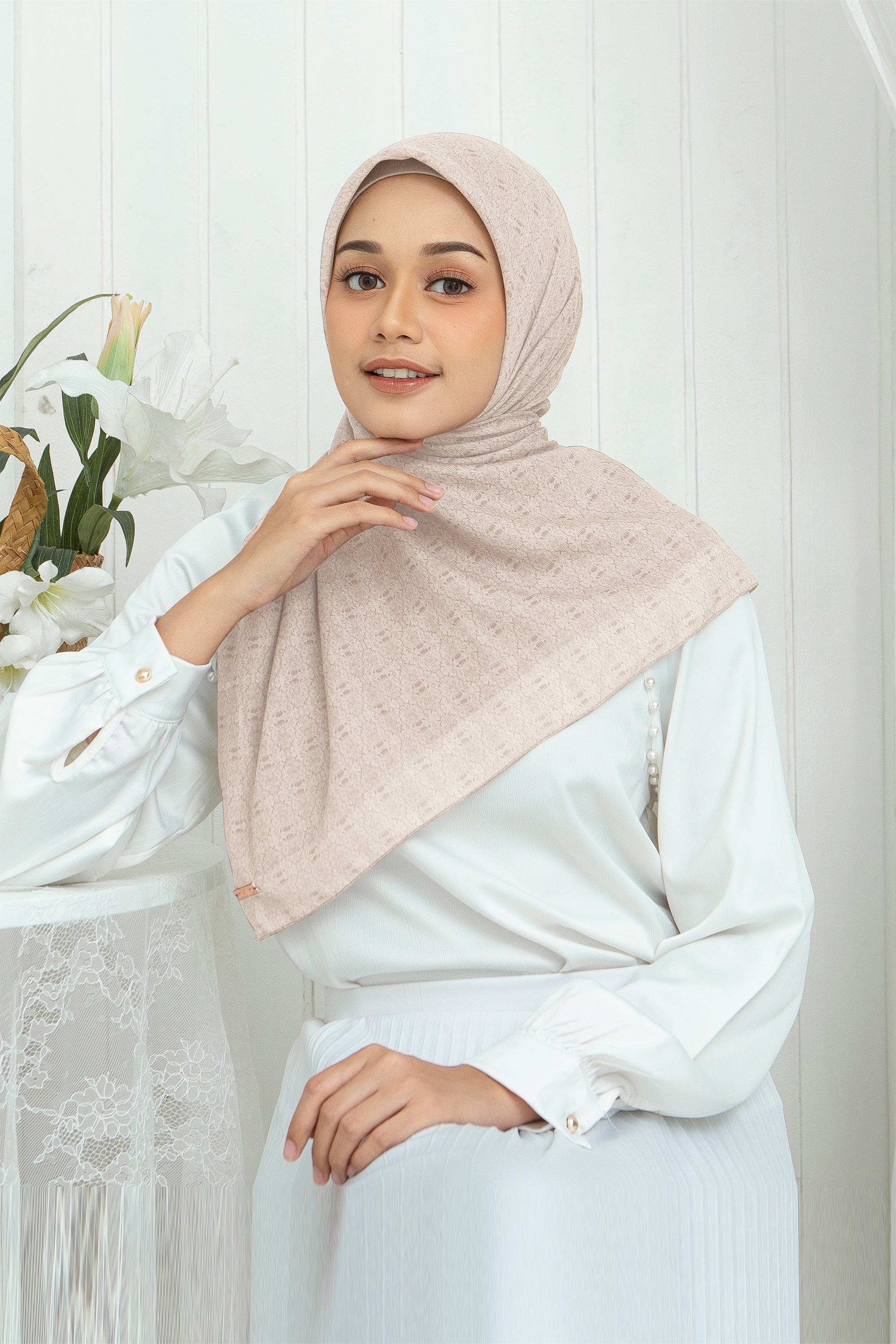 Ultrafine Zea Scarf Kerudung Segi Empat