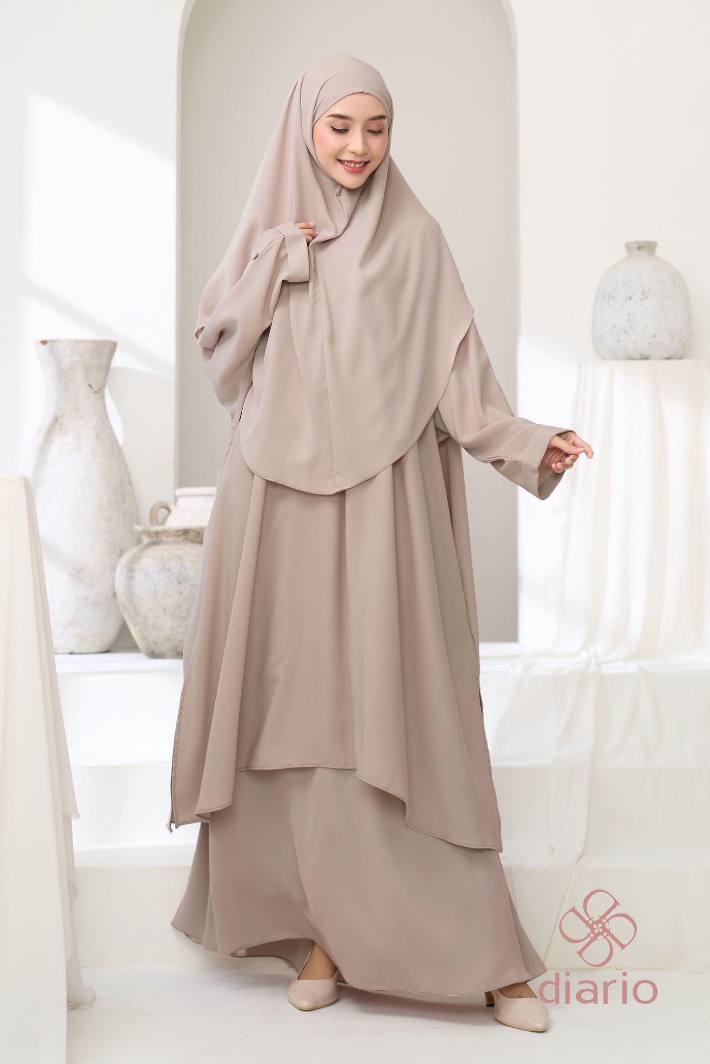 Diario - Giani Abaya Tunik Set Khimar Haji dan Umrah