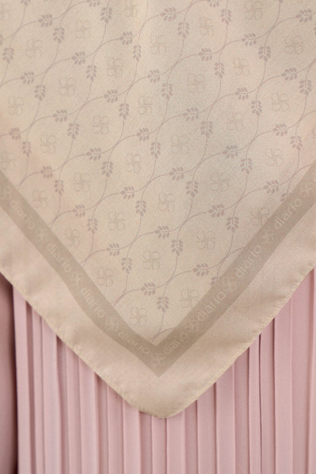 Ultrafine Calia Scarf Kerudung Segi Empat