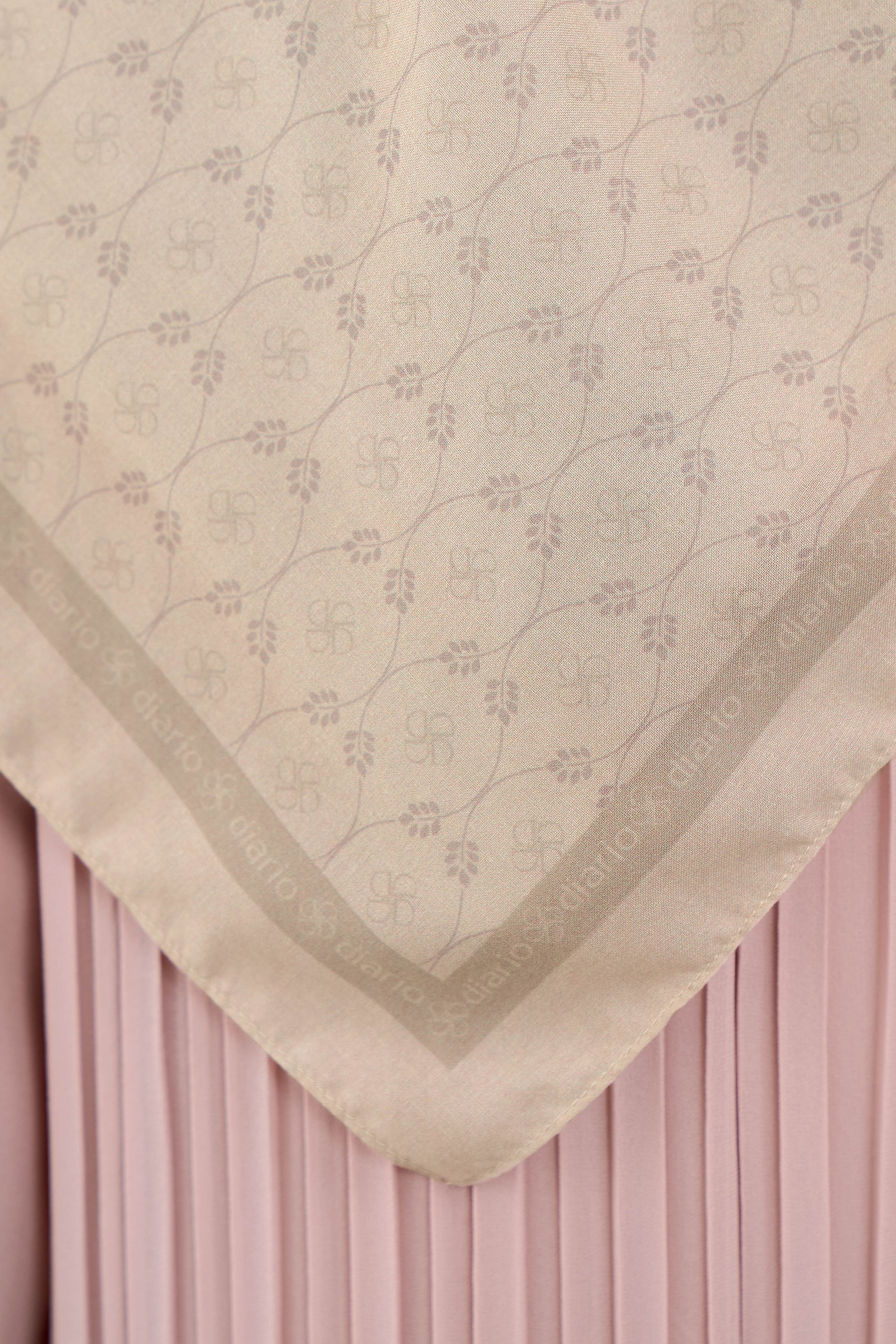 Ultrafine Calia Scarf Kerudung Segi Empat