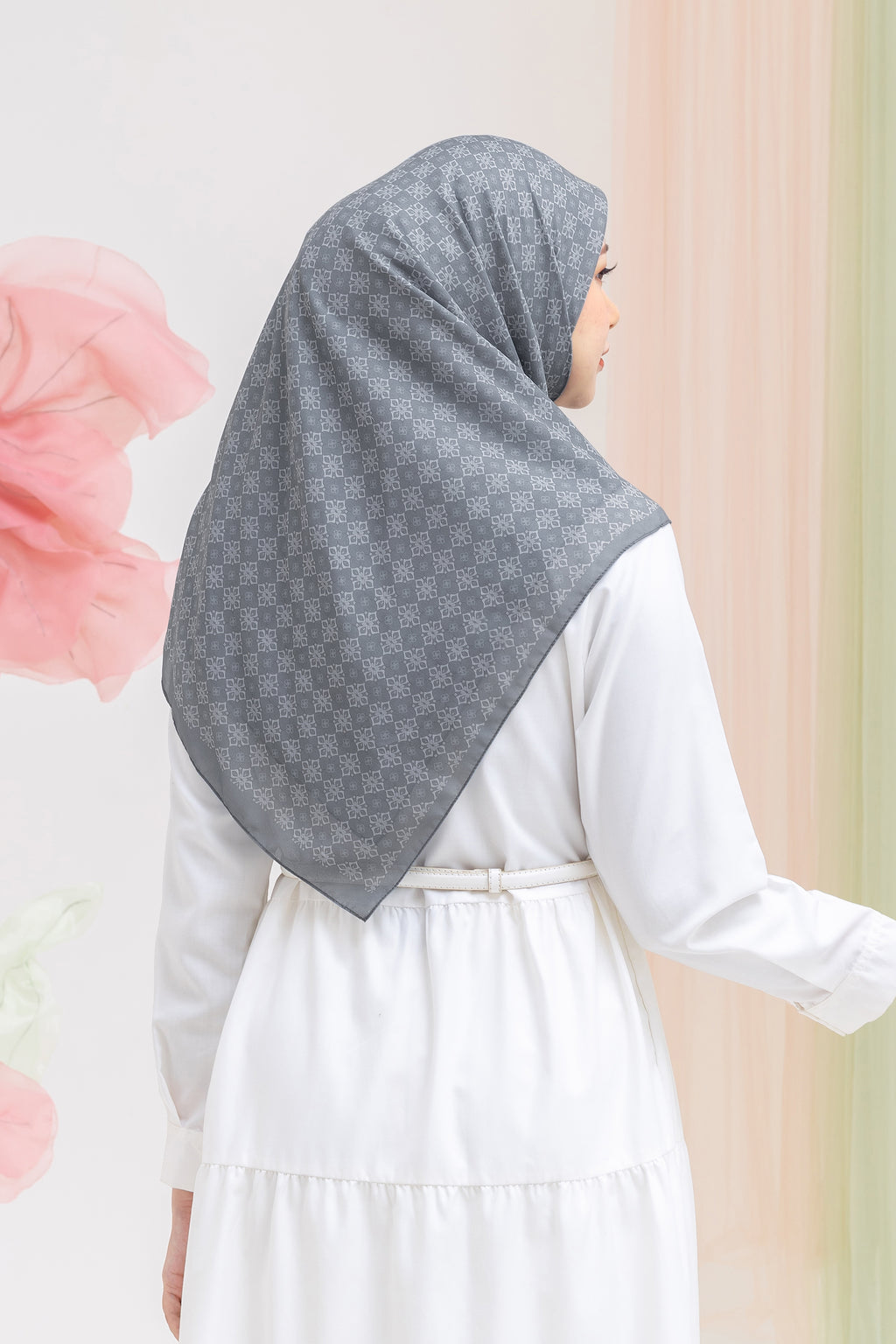 Ultrafine Lily Scarf Kerudung Segi Empat