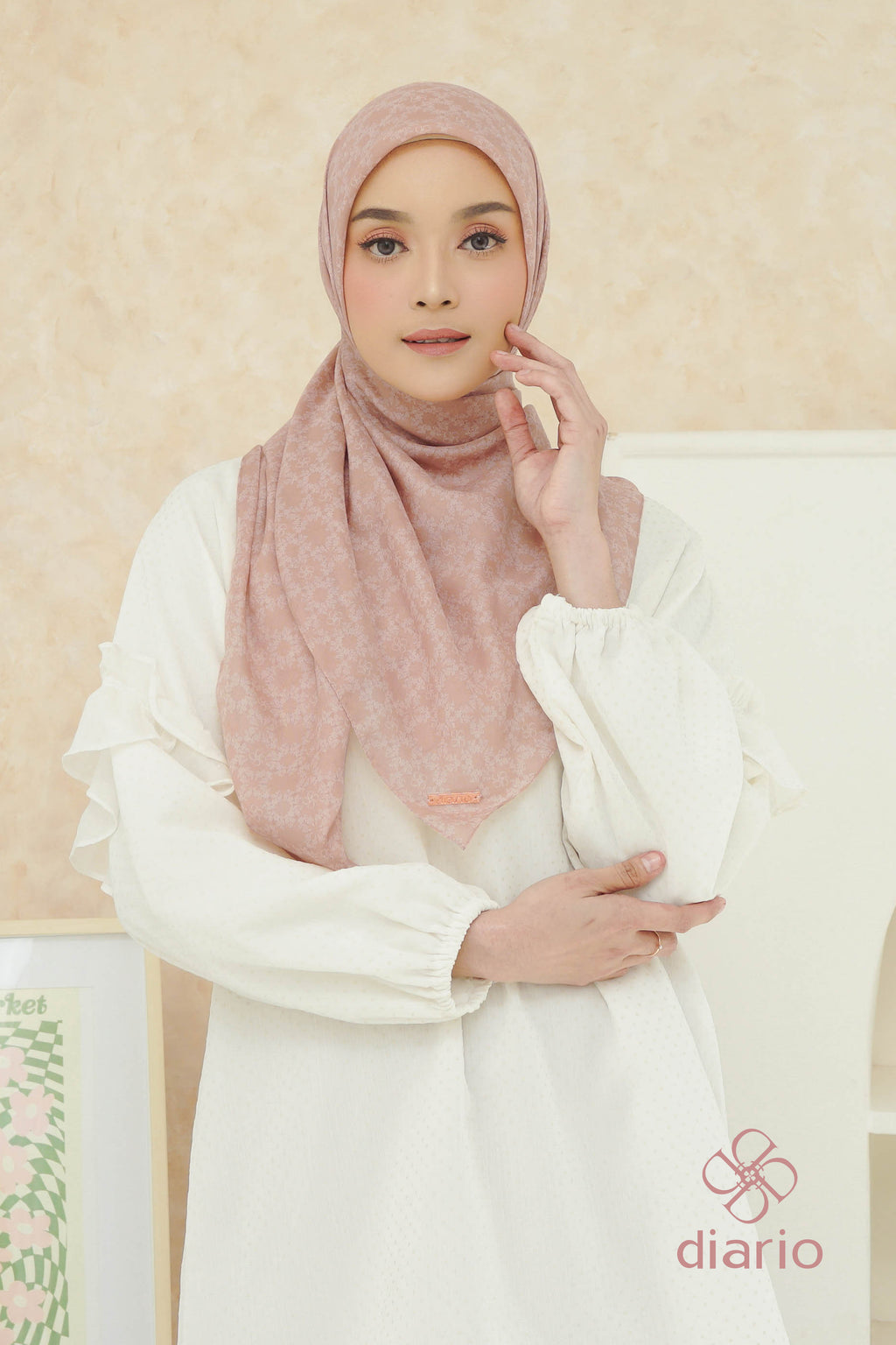 Diario - Ultrafine Callista Scarf Kerudung Segi Empat