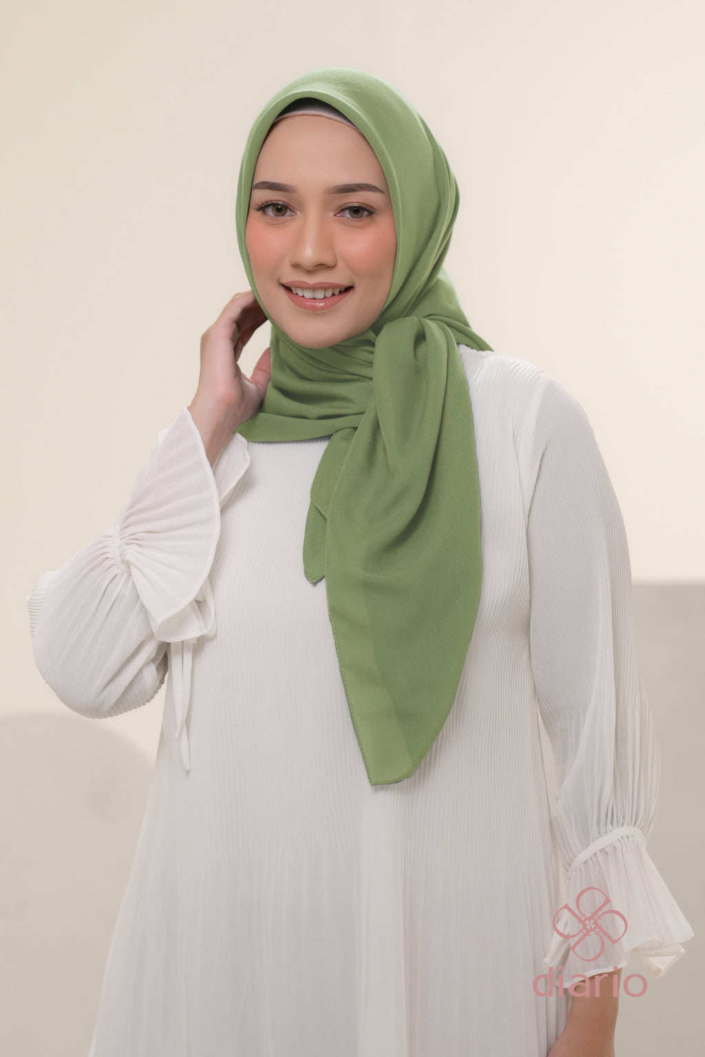 Diario - Kerudung Segi Empat Ultrafine Plain Scarf Voal Green Series