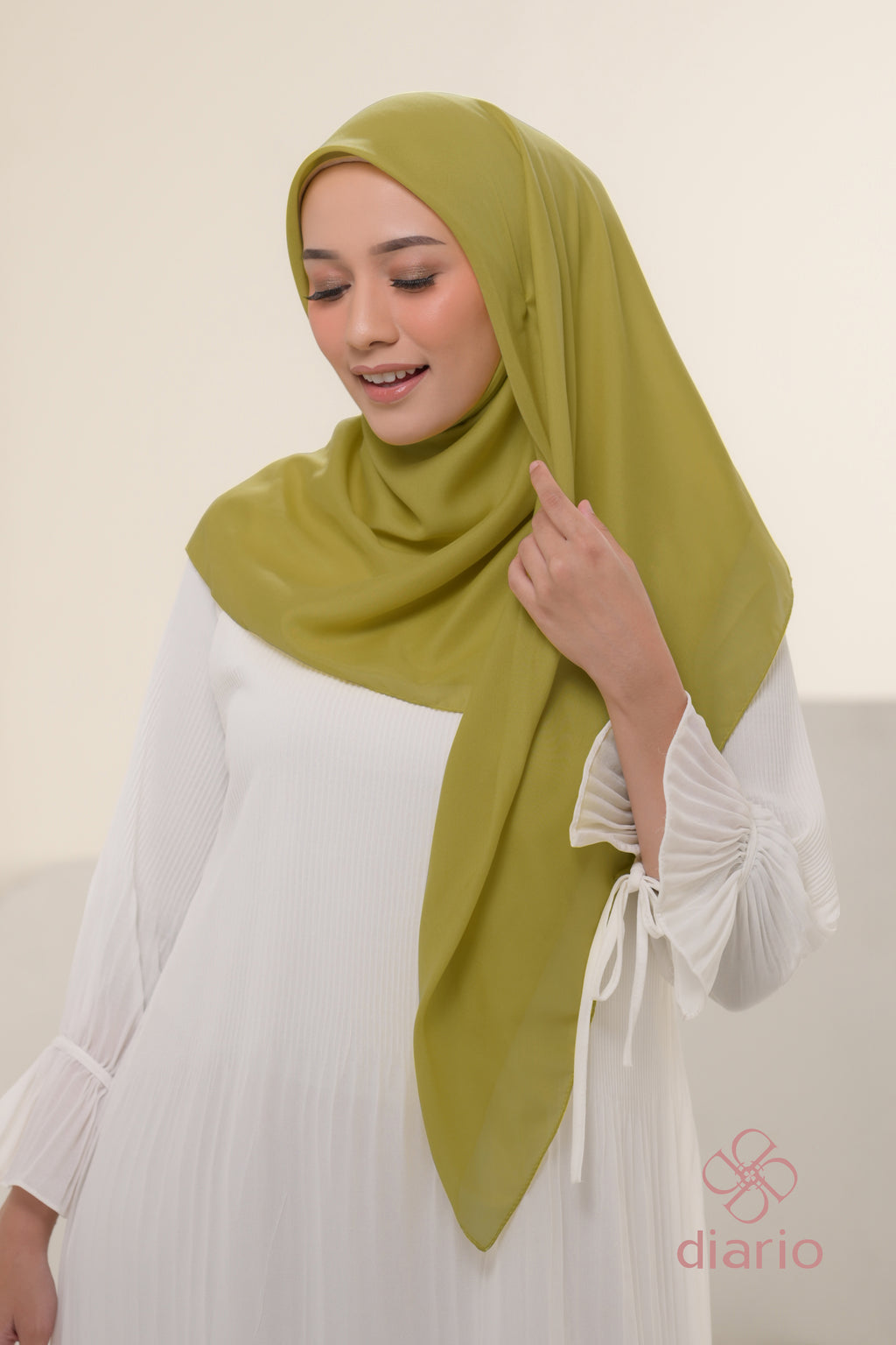 Diario - Kerudung Segi Empat Ultrafine Plain Scarf Voal Green Series