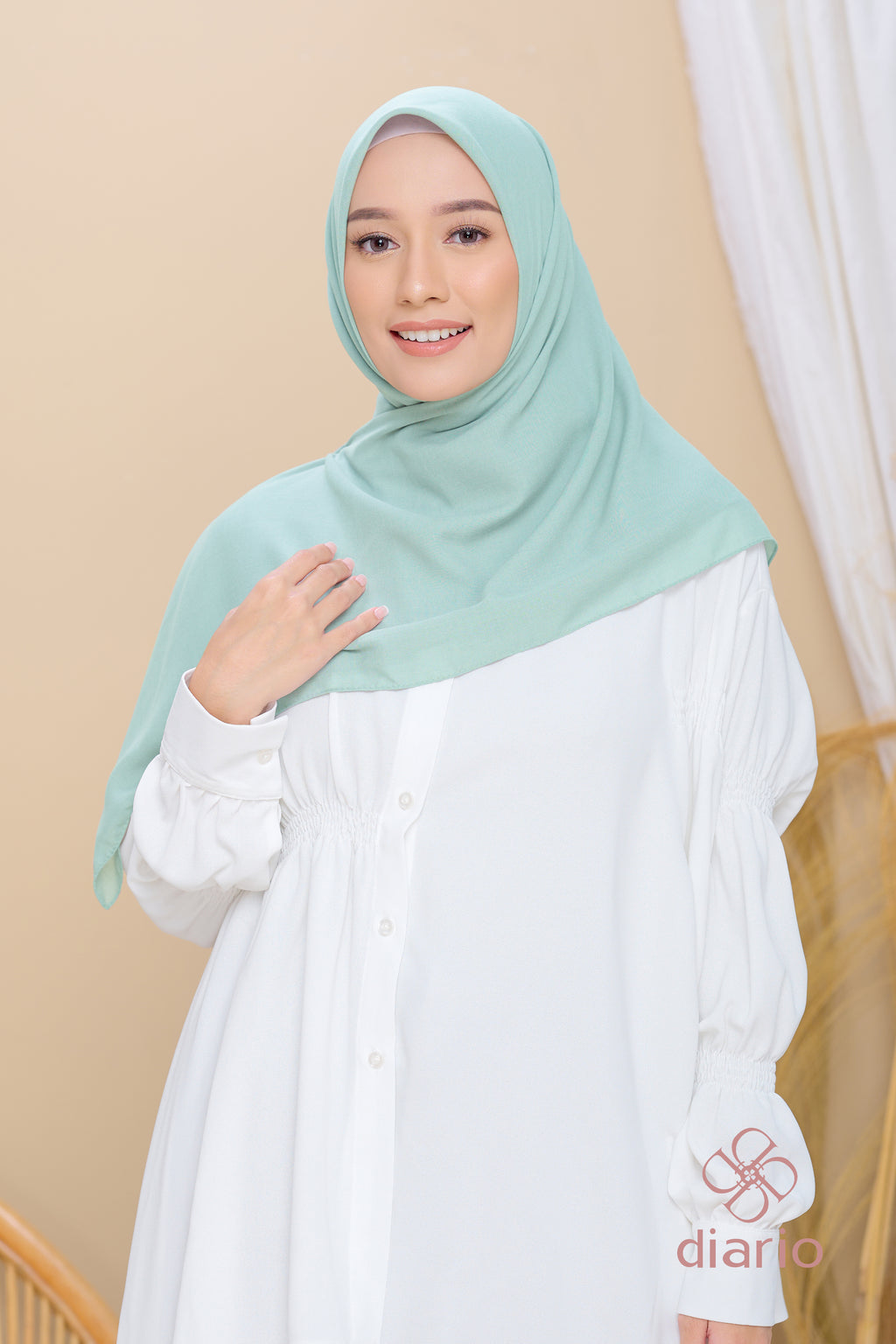 Diario - Kerudung Segi Empat Paris Premium Plain Scarf