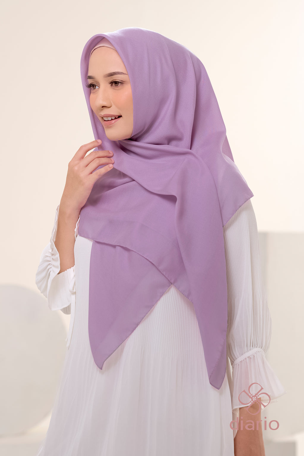Diario - Kerudung Segi Empat Ultrafine Plain Scarf Purple Series
