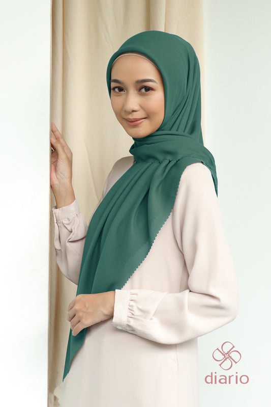 Diario - Kerudung Segi Empat Sahara LC Plain Scarf