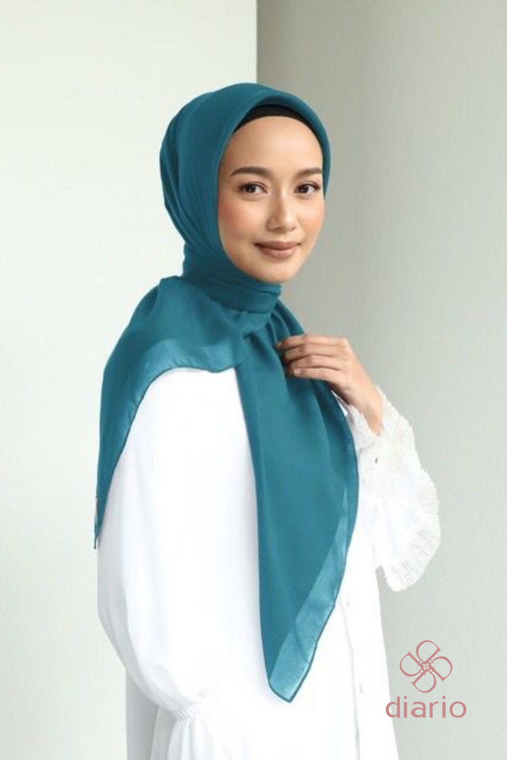 Diario - Kerudung Segi Empat Ultrafine Plain Scarf Voal Green Series